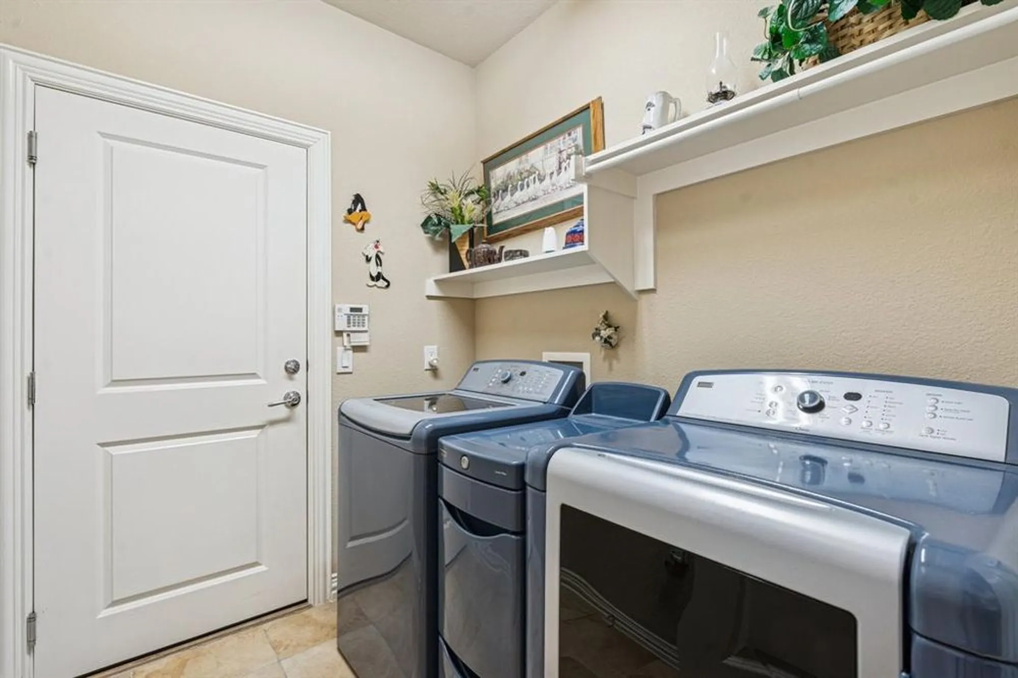 Property Slideshow image 20 of 32 | 7313 reflection bay dr, Frisco, TX, 75036