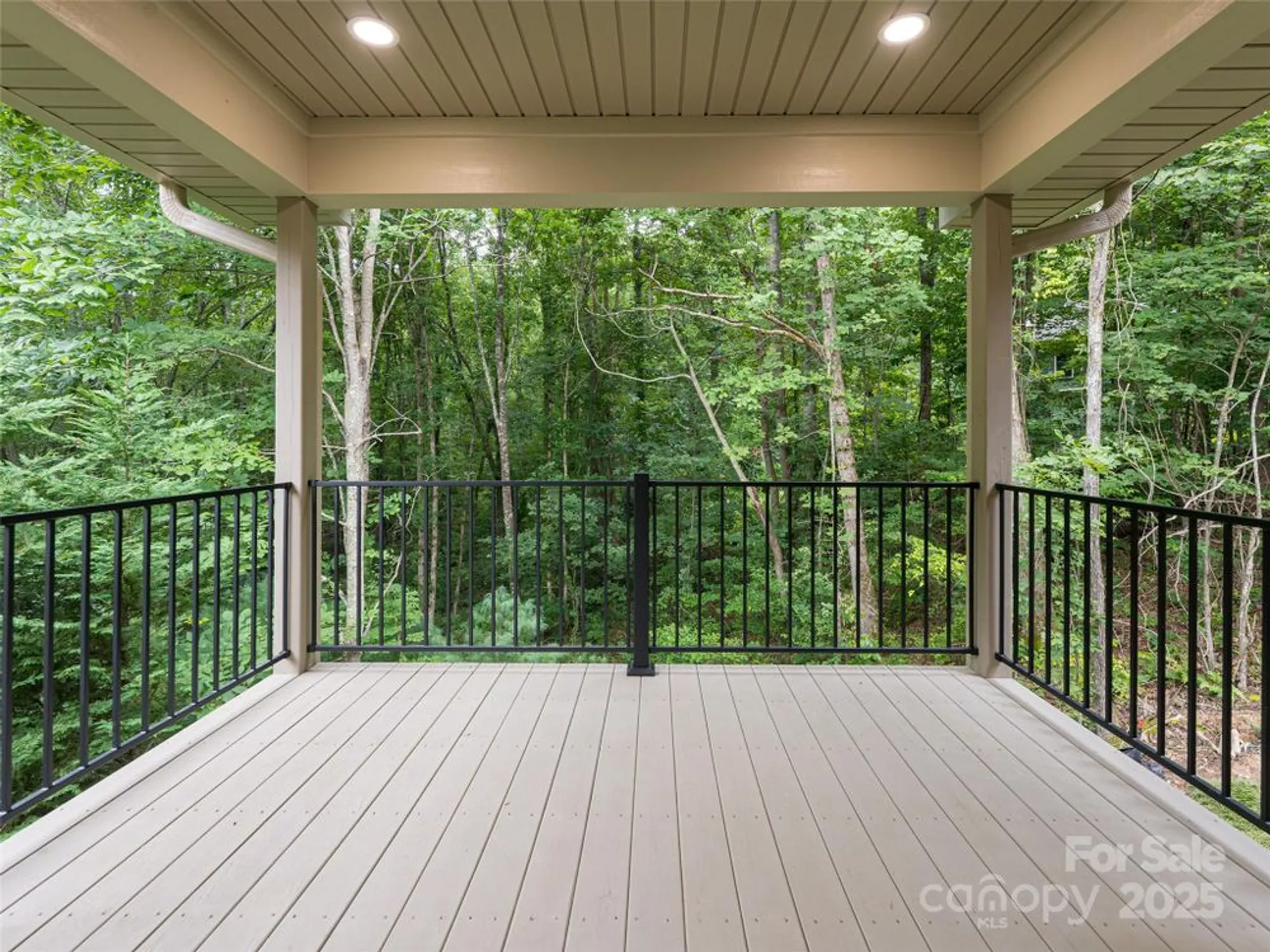 Property Slideshow image 20 of 48 | 281 carriage crest dr, Hendersonville, NC, 28791