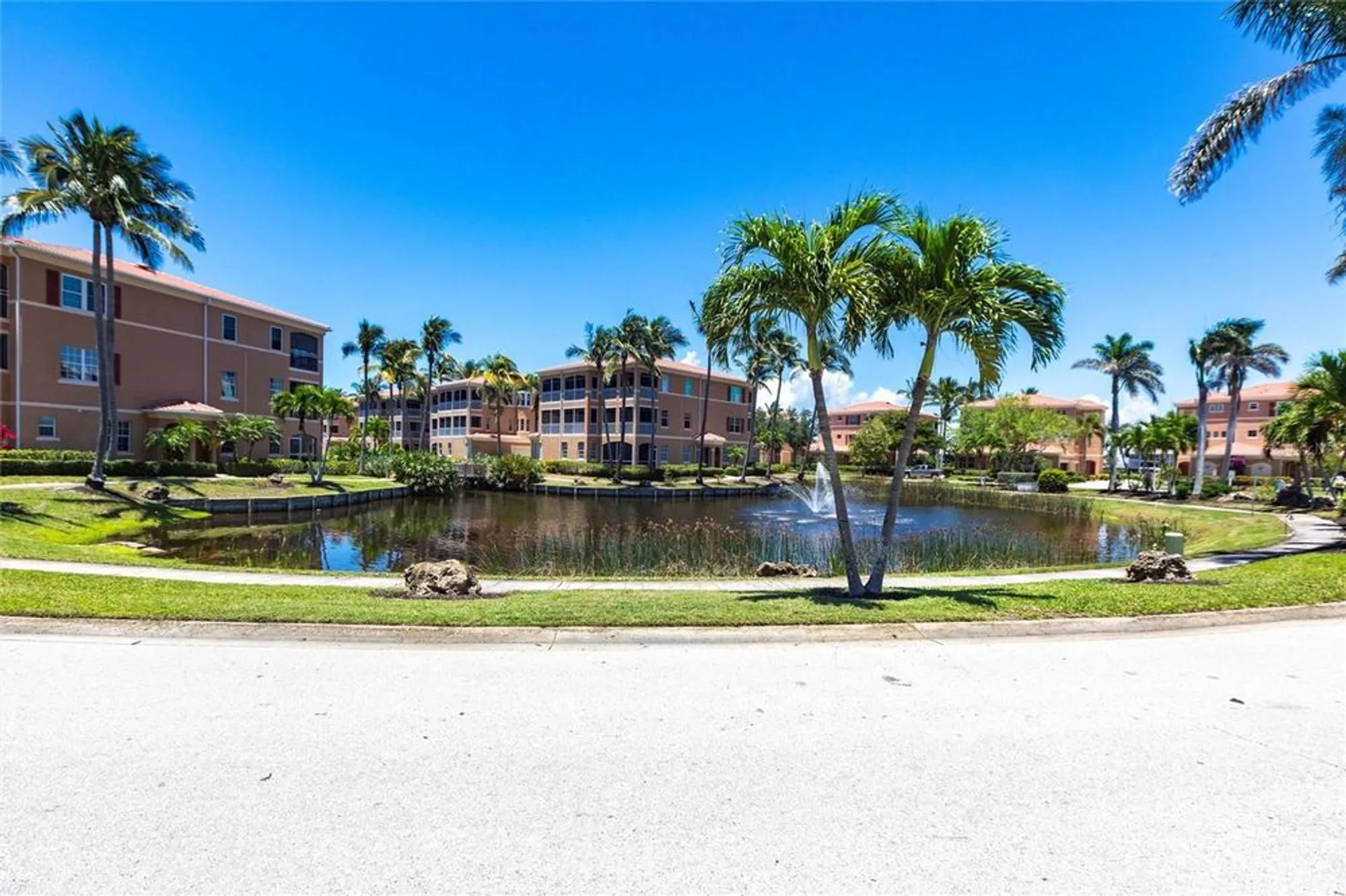 Property Slideshow image 58 of 76 | 3329 sunset key cir unit 107, Punta Gorda, FL, 33955