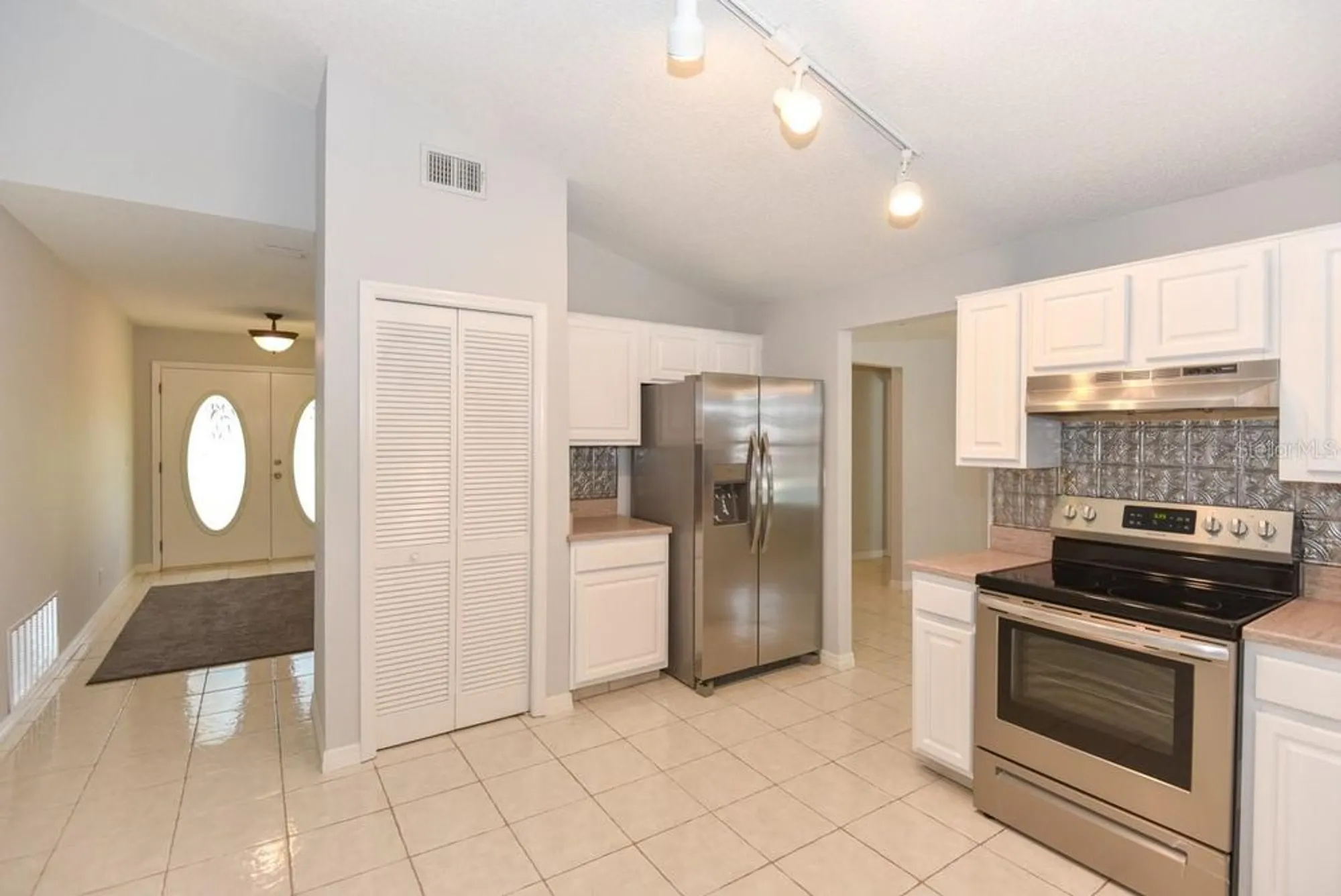 Property Slideshow image 8 of 41 | 24 lake vista way, Ormond Beach, FL, 32174