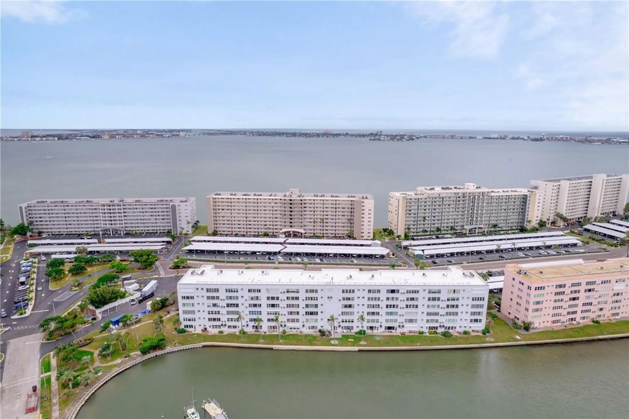 Property Slideshow image 27 of 30 | 5925 shore blvd 606, Gulfport, FL, 33707