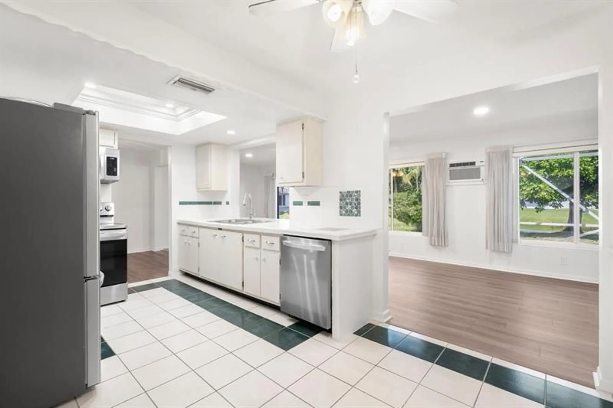 Property Slideshow image 18 of 34 | 1165 nw 67th ave, Margate, FL, 33063