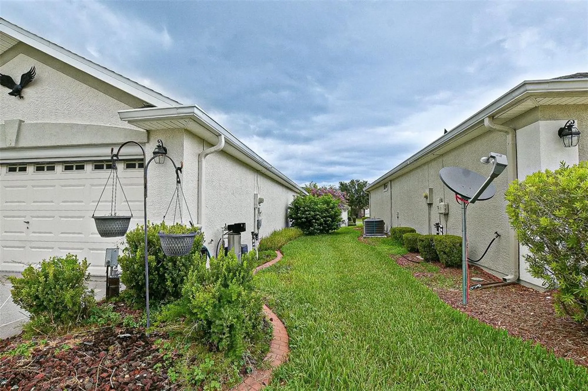 Property Slideshow image 3 of 57 | 11977 se 91st cir, Summerfield, FL, 34491