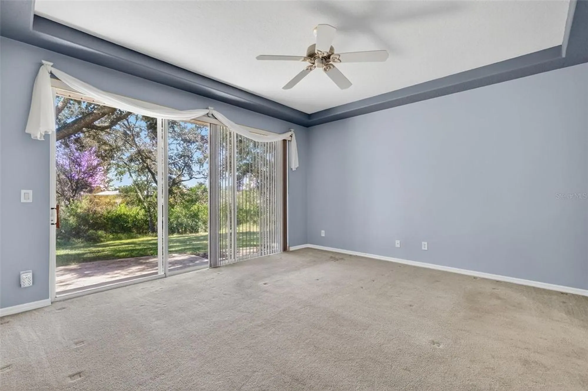 Property Slideshow image 23 of 66 | 21607 regency park ln, Leesburg, FL, 34748