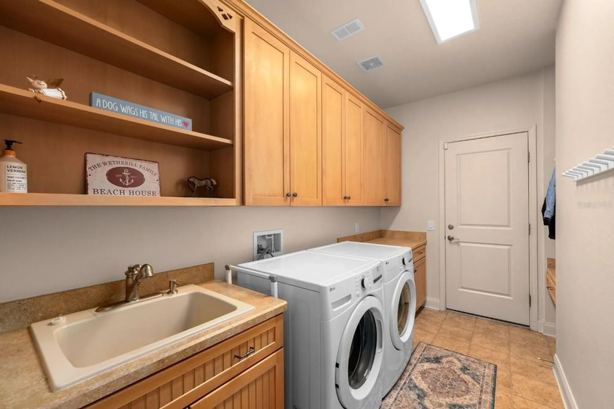 Property Slideshow image 16 of 45 | 703 islebay dr, Apollo Beach, FL, 33572