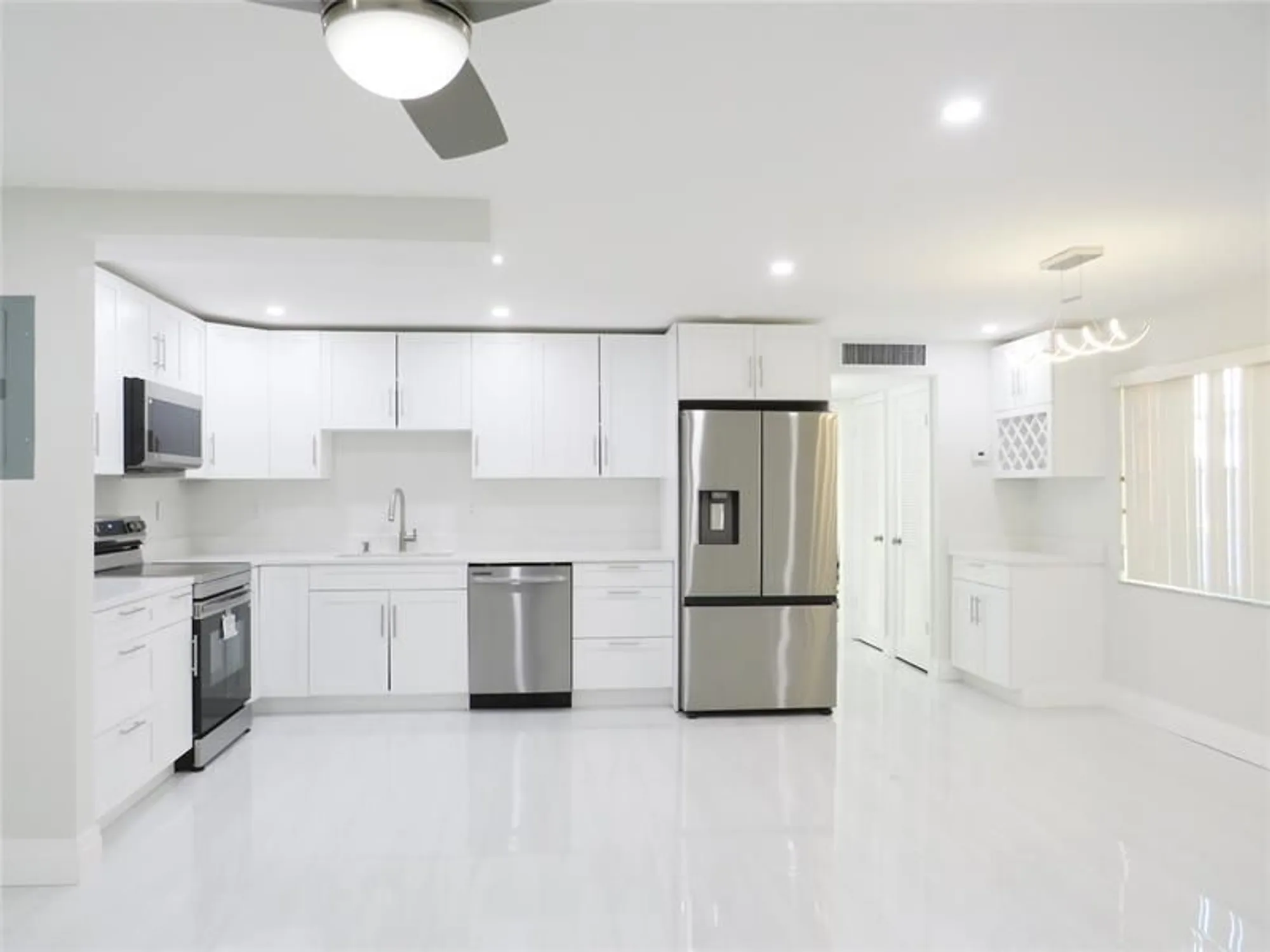 Property Slideshow image 1 of 21 | 343 normandy h # 343, Delray Beach, FL, 33484