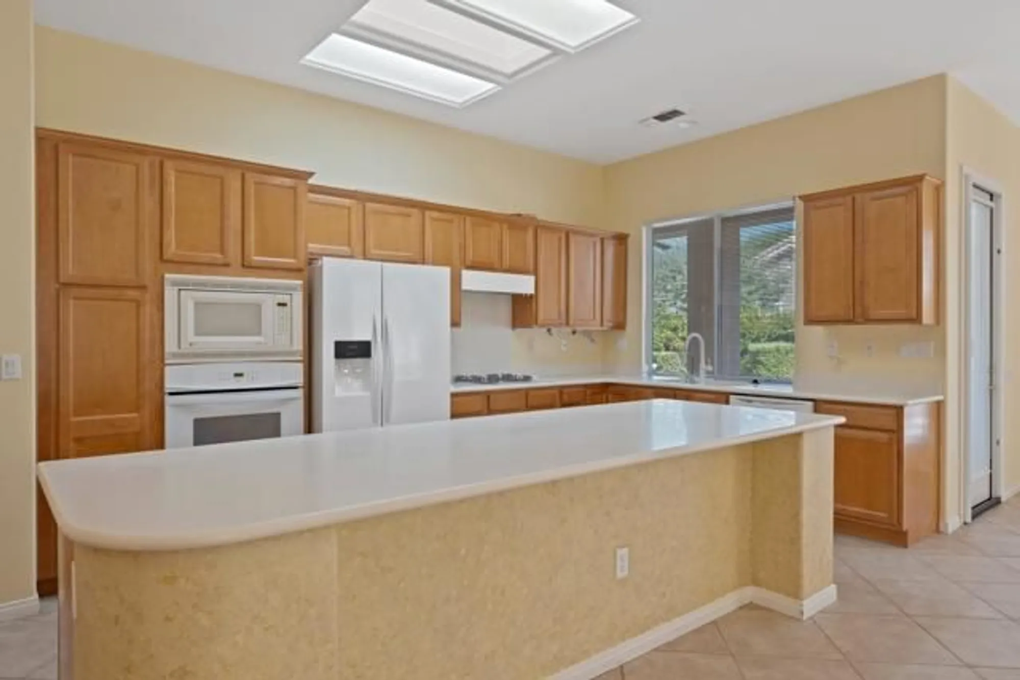 Property Slideshow image 20 of 40 | 78608 sunrise canyon ave, Palm Desert, CA, 92211
