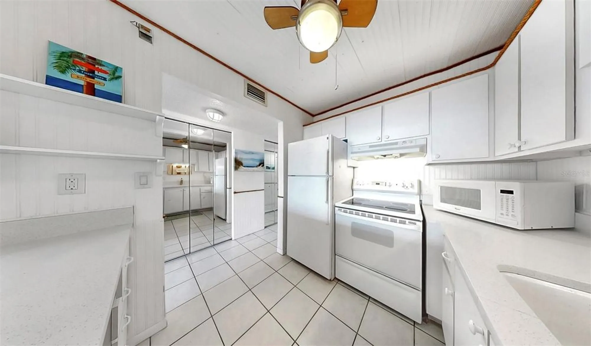 Property Slideshow image 24 of 46 | 4550 cove cir apt 605, Saint Petersburg, FL, 33708