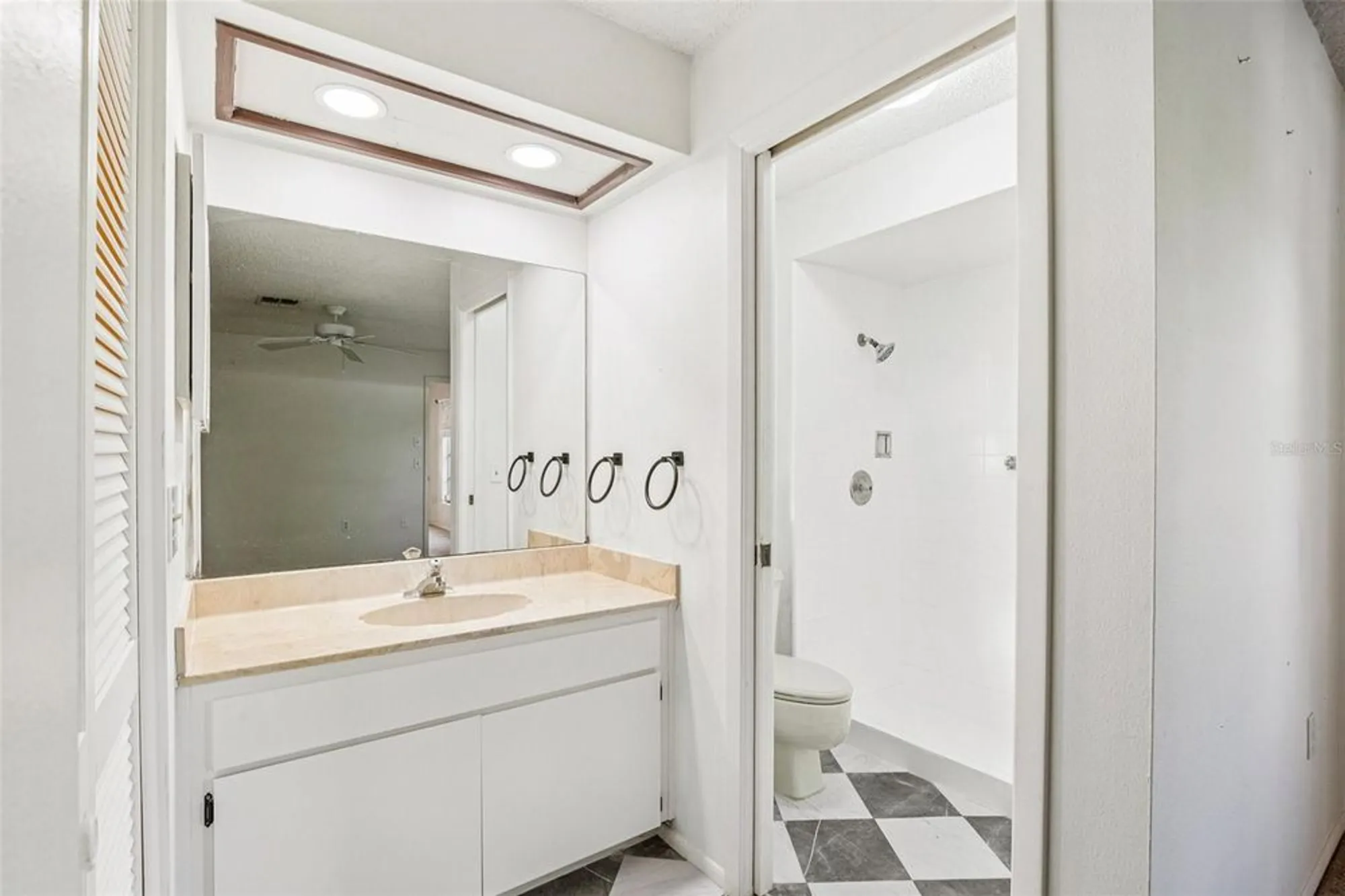 Property Slideshow image 23 of 34 | 11211 rollingwood dr, Port Richey, FL, 34668