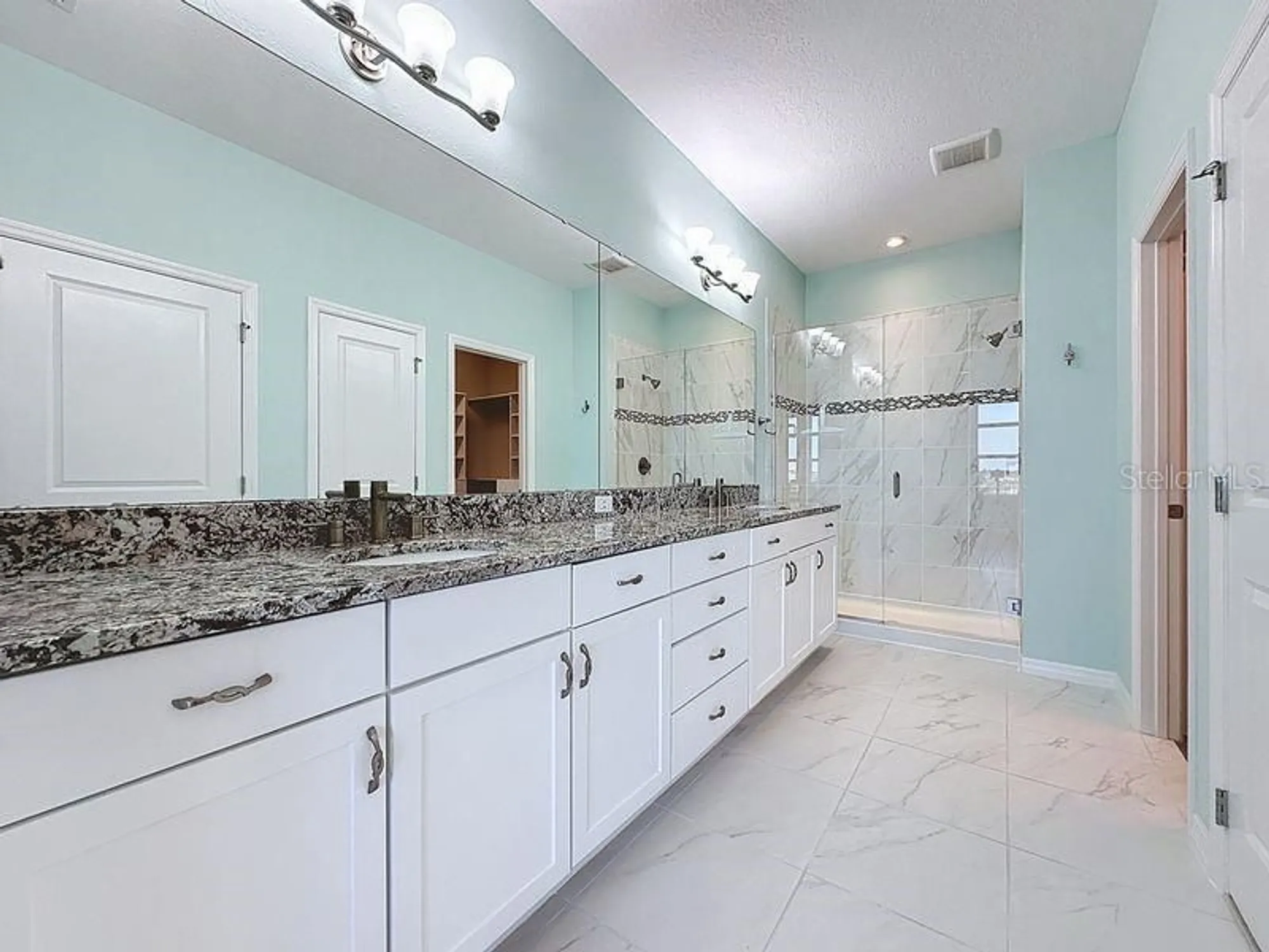 Property Slideshow image 11 of 40 | 537 narrow view ln, Groveland, FL, 34736