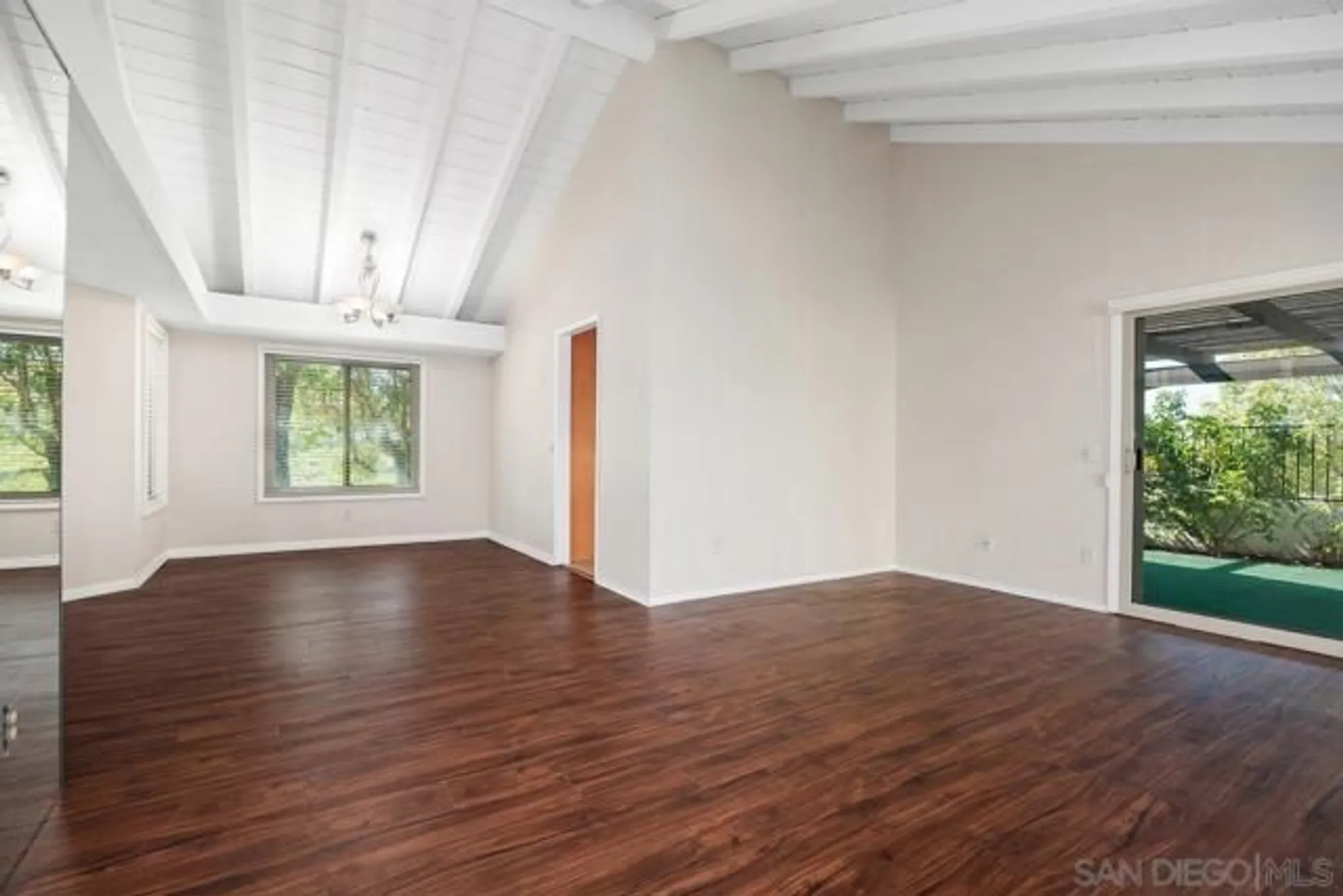 Property Slideshow image 4 of 29 | 17604 camino ancho, San Diego, CA, 92128