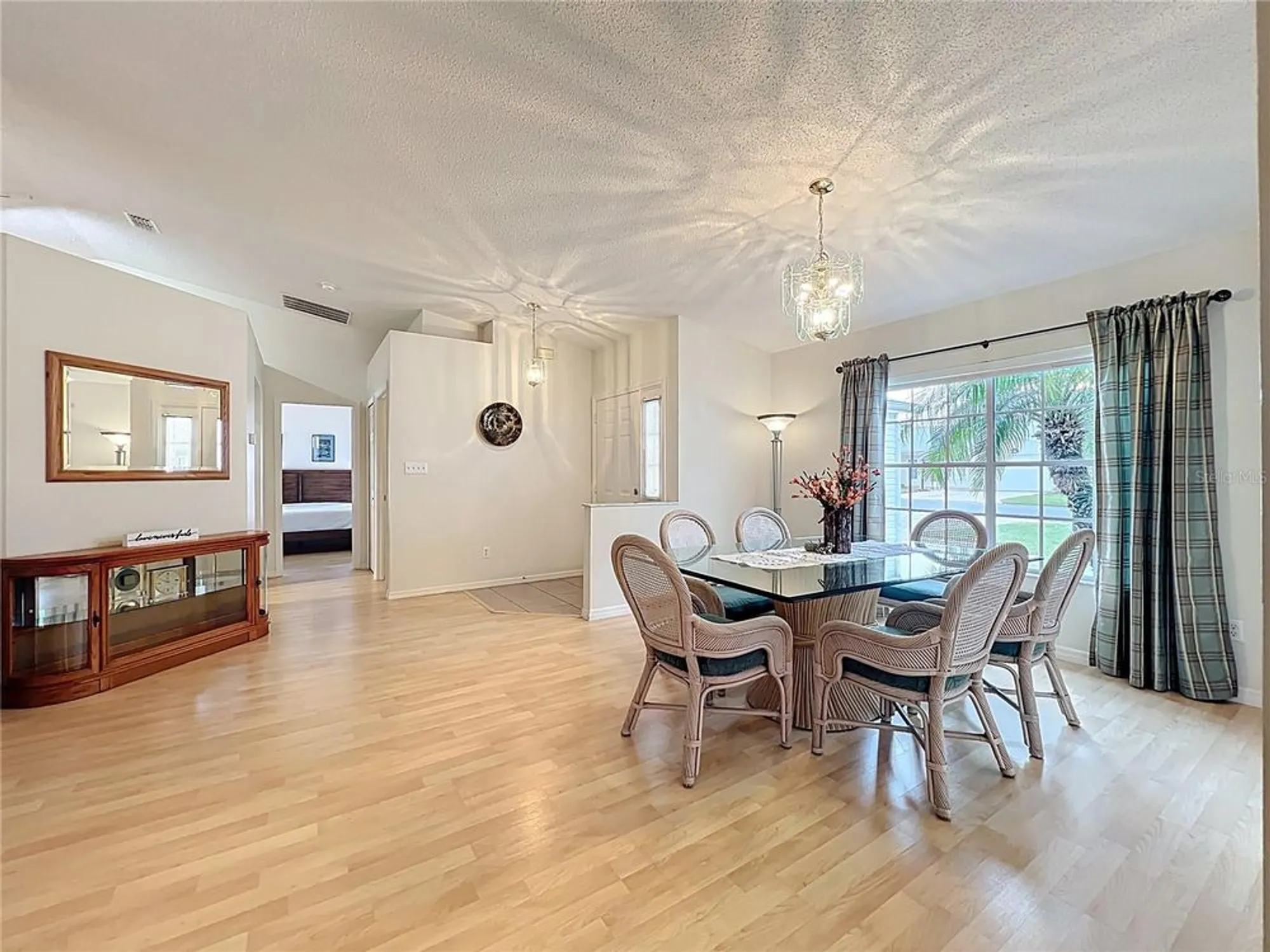 Property Slideshow image 7 of 58 | 5053 el destino dr, Leesburg, FL, 34748