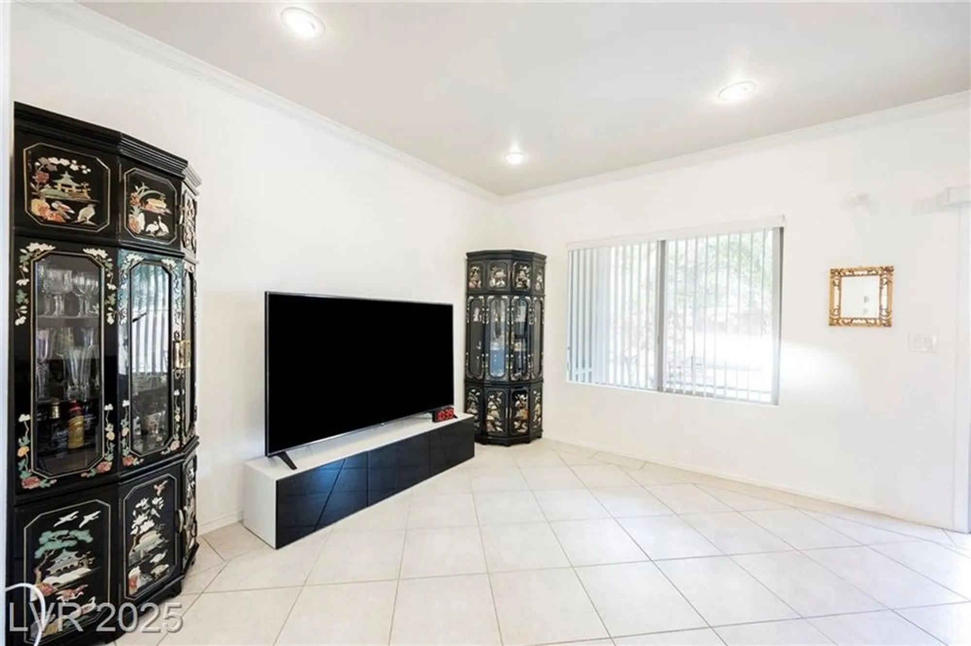 Property Slideshow image 14 of 50 | 1818 eagle mesa ave, Henderson, NV, 89012