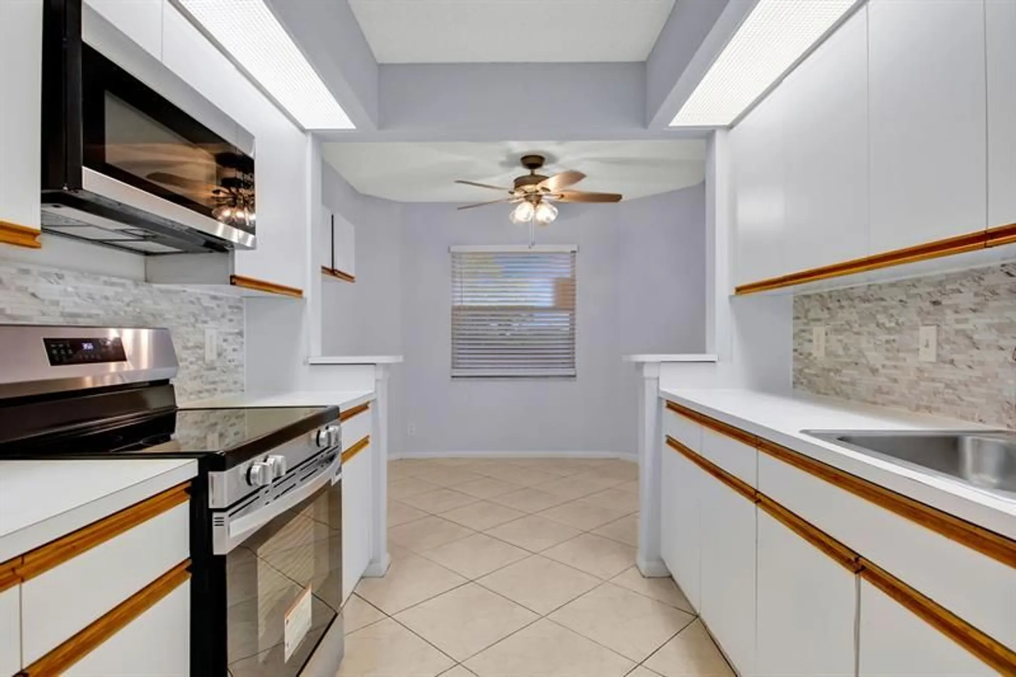 Property Slideshow image 4 of 33 | 1606 abaco dr e4, Coconut Creek, FL, 33066