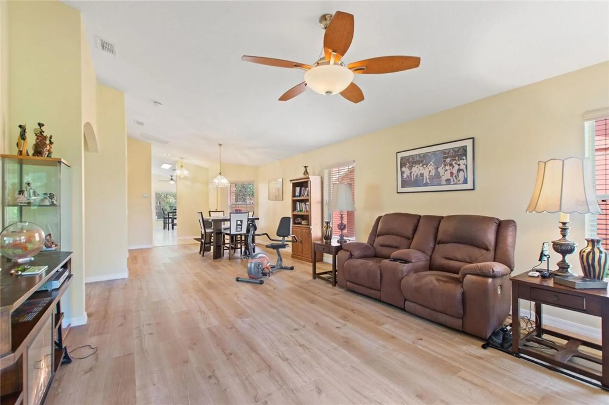 Property Slideshow image 9 of 49 | 504 millifiora ln, Kissimmee, FL, 34759