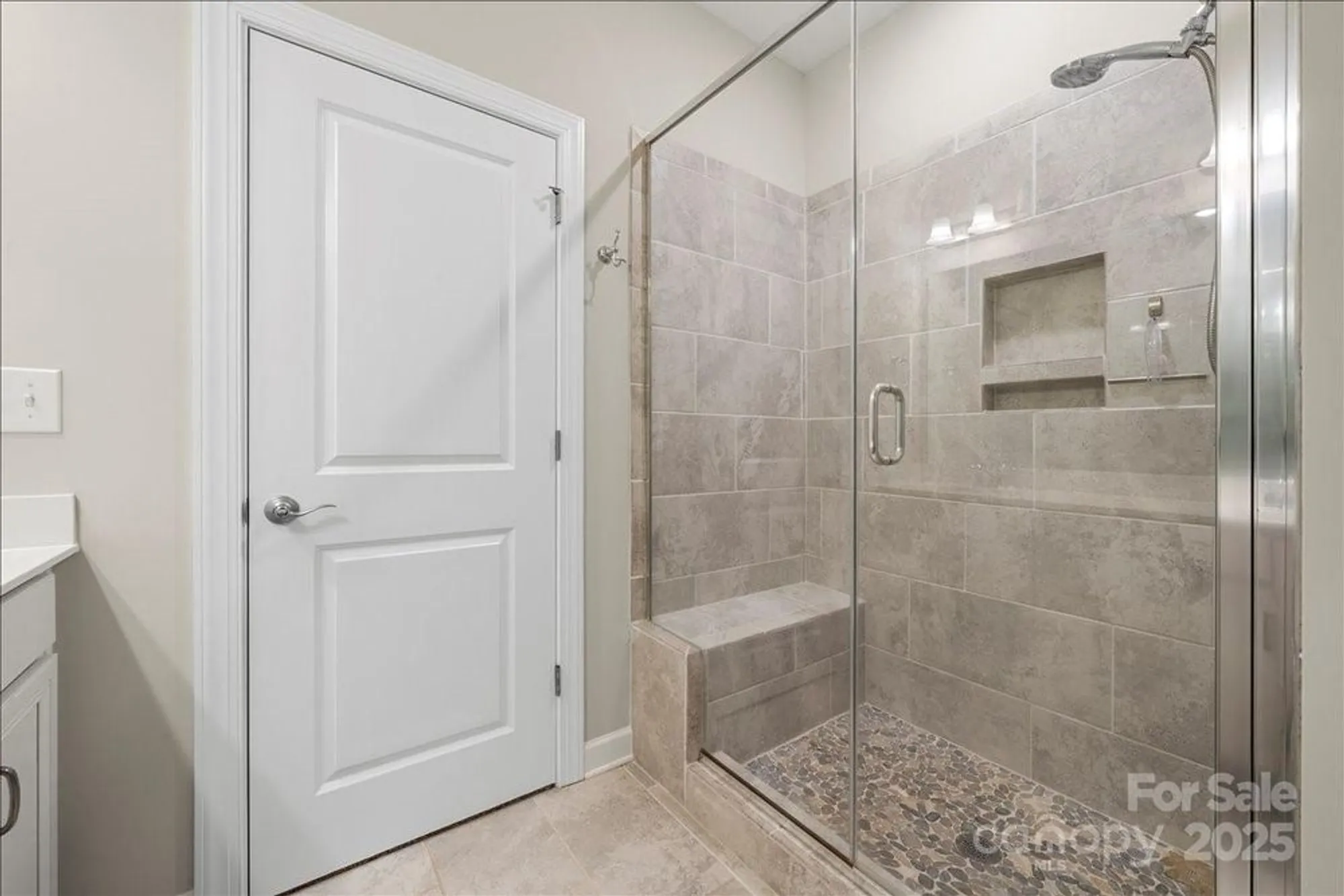 Property Slideshow image 14 of 31 | 9211 grisons ct, Charlotte, NC, 28278