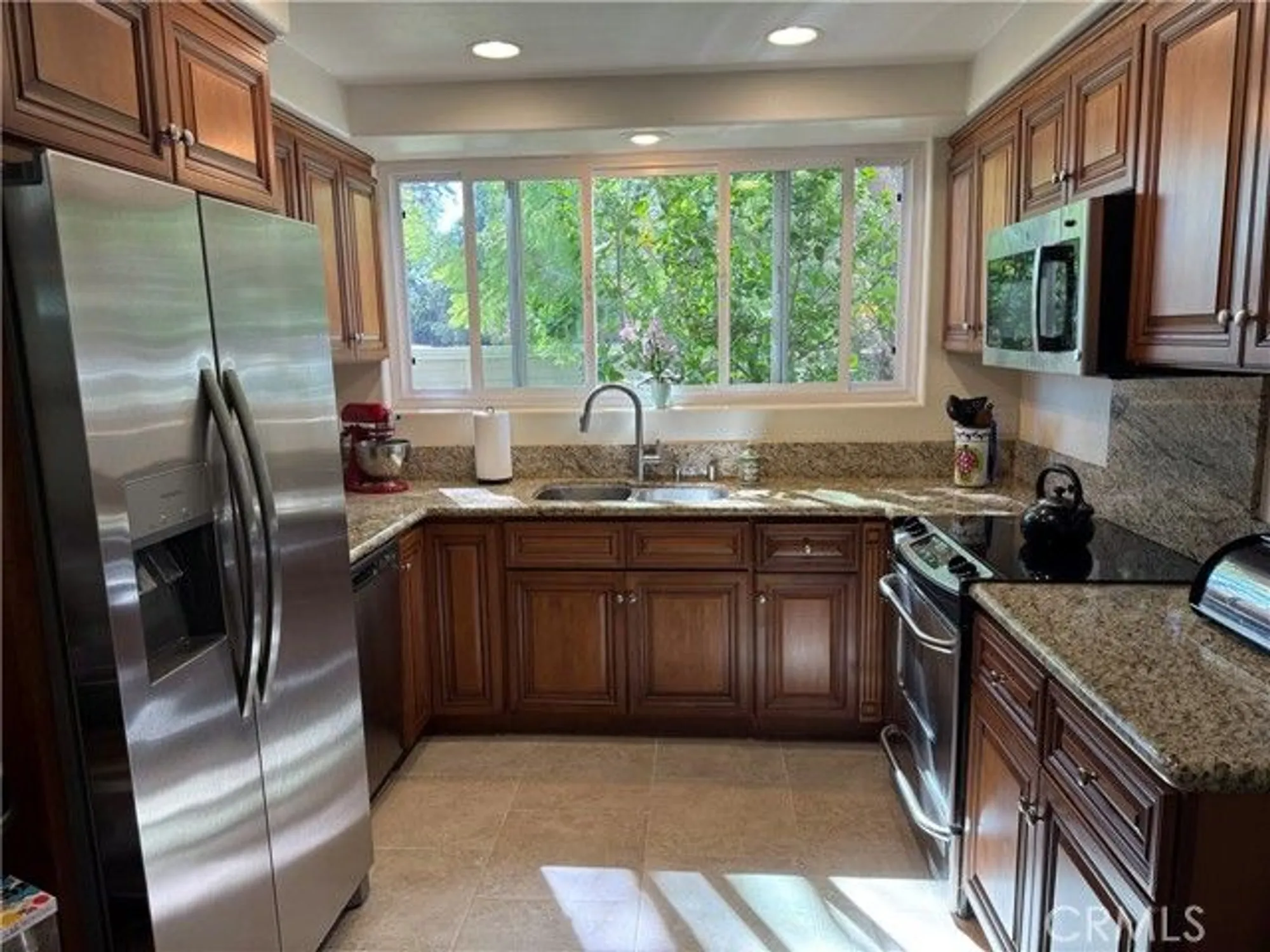 Property Slideshow image 10 of 30 | 199 avenida majorca c, Laguna Woods, CA, 92637
