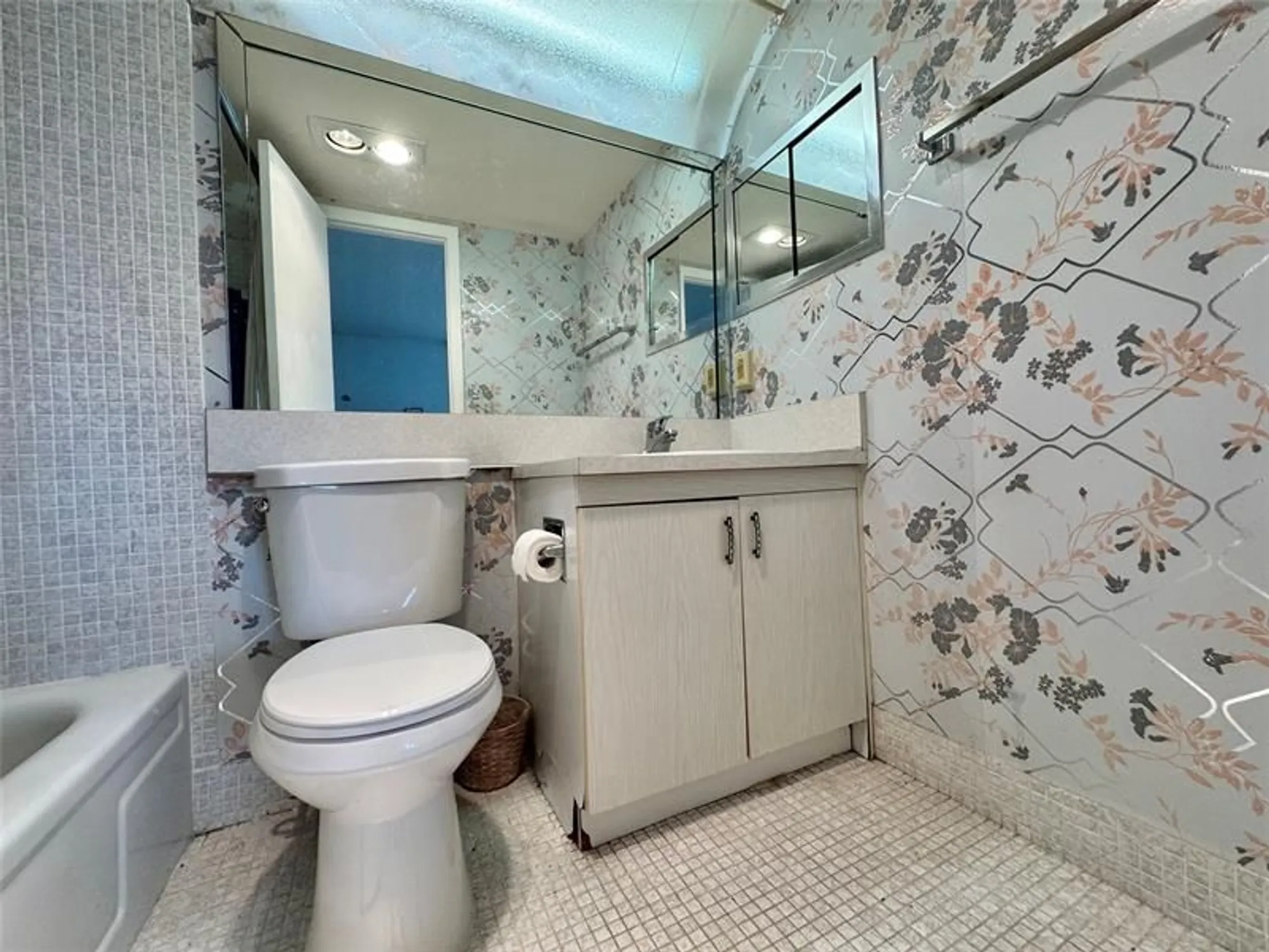 Property Slideshow image 19 of 36 | 2029 cambridge b # 2029, Deerfield Beach, FL, 33442