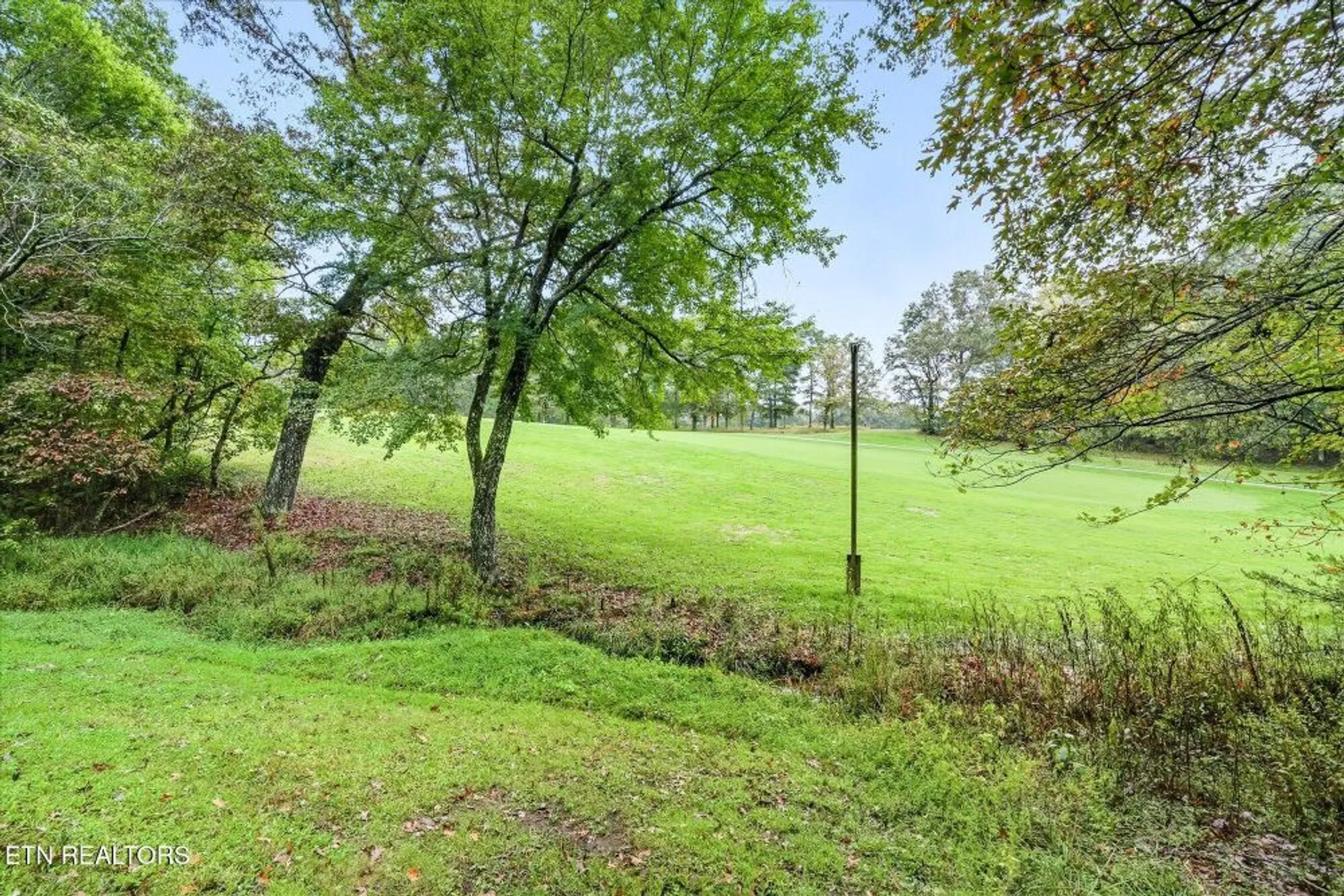 Property Slideshow image 34 of 44 | 34 beachwood ln, Crossville, TN, 38558