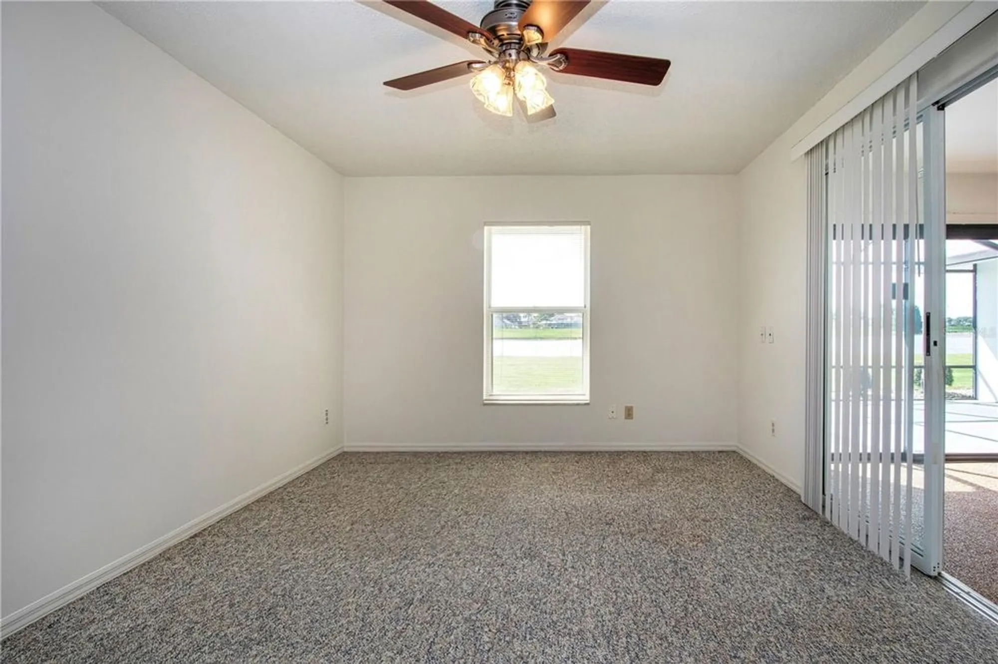 Property Slideshow image 35 of 60 | 2016 new bedford dr, Sun City Center, FL, 33573