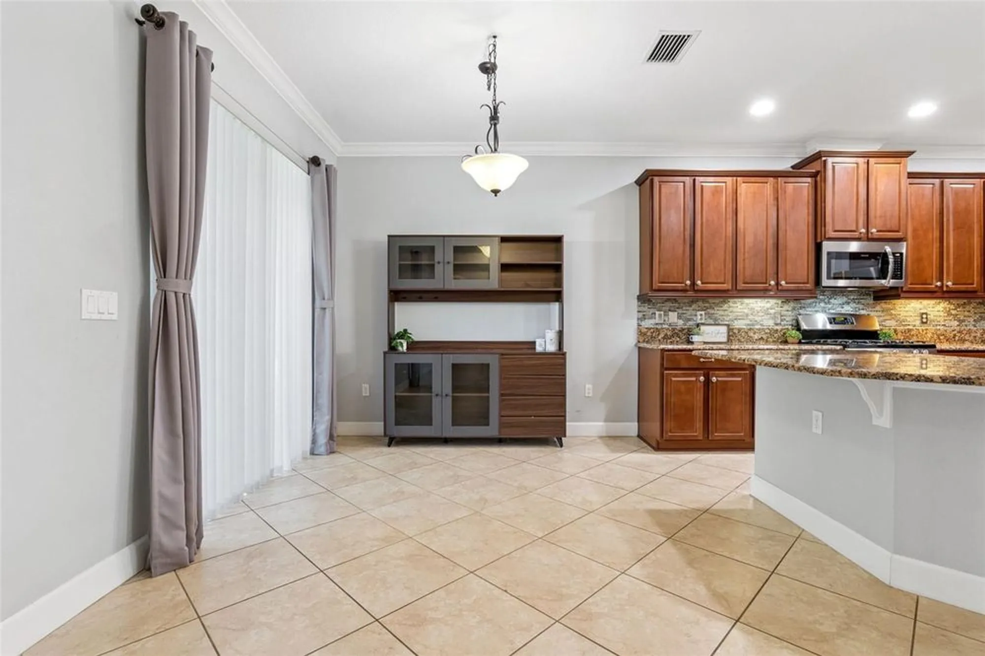 Property Slideshow image 18 of 56 | 1631 victoria gardens dr, Deland, FL, 32724