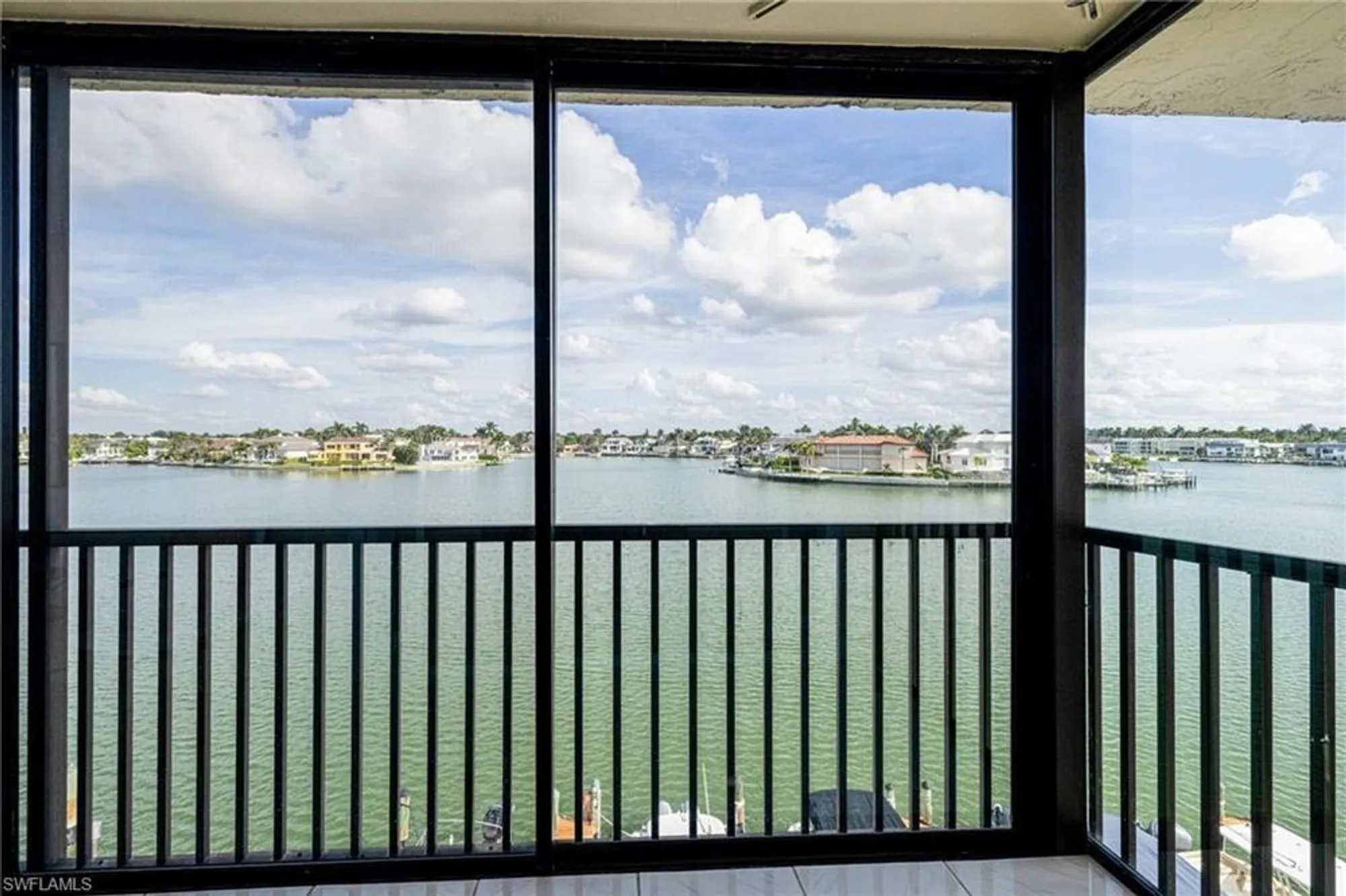 Property Slideshow image 3 of 49 | 3200 gulf shore blvd 401, Naples, FL, 34103