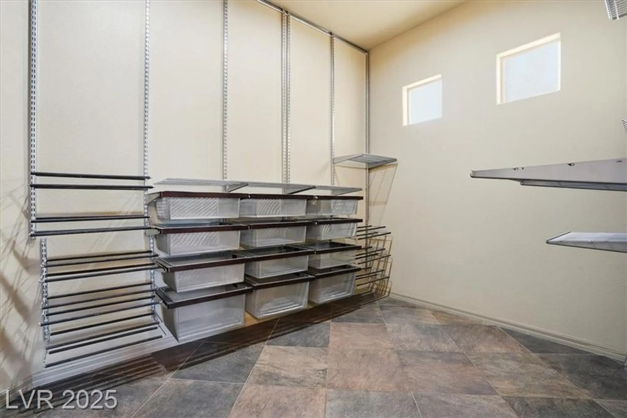 Property Slideshow image 18 of 56 | 2874 hartwick pines dr, Henderson, NV, 89052