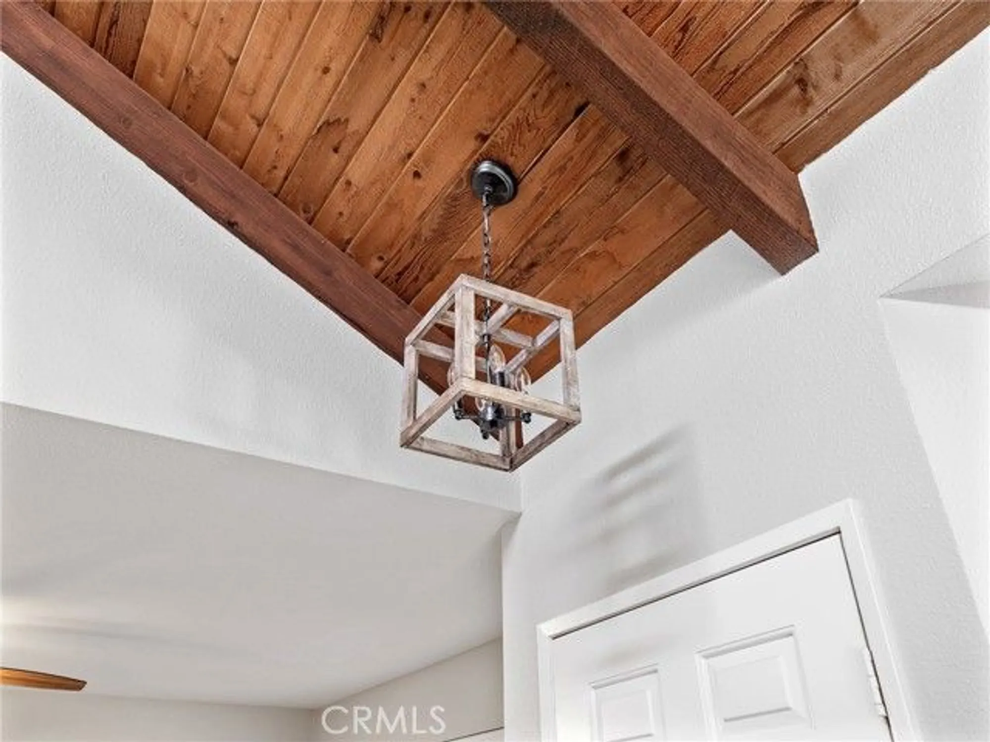 Property Slideshow image 22 of 27 | 19183 elm dr, Apple Valley, CA, 92308