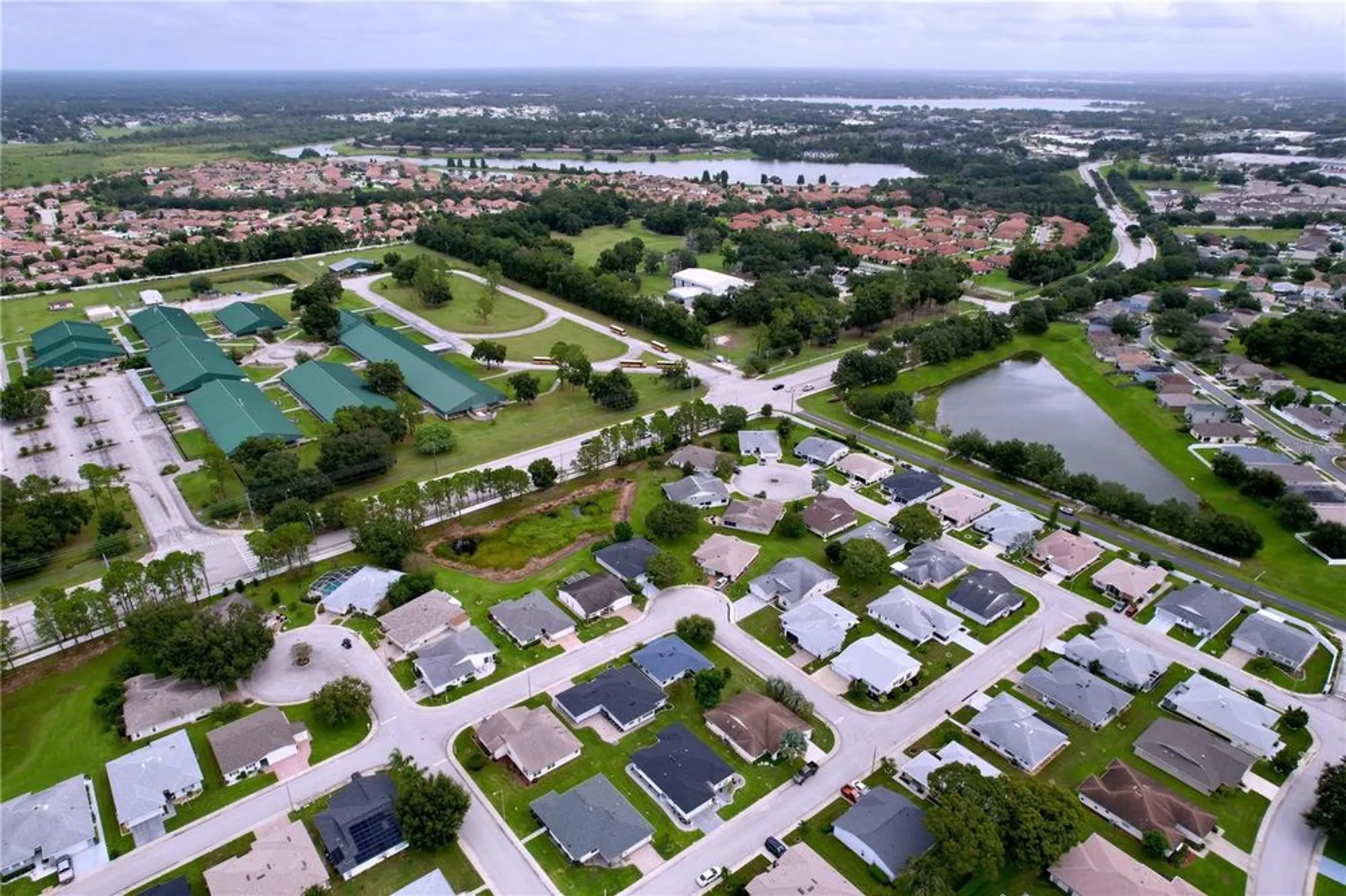 Property Slideshow image 35 of 41 | 2137 grand cypress dr, Lakeland, FL, 33810