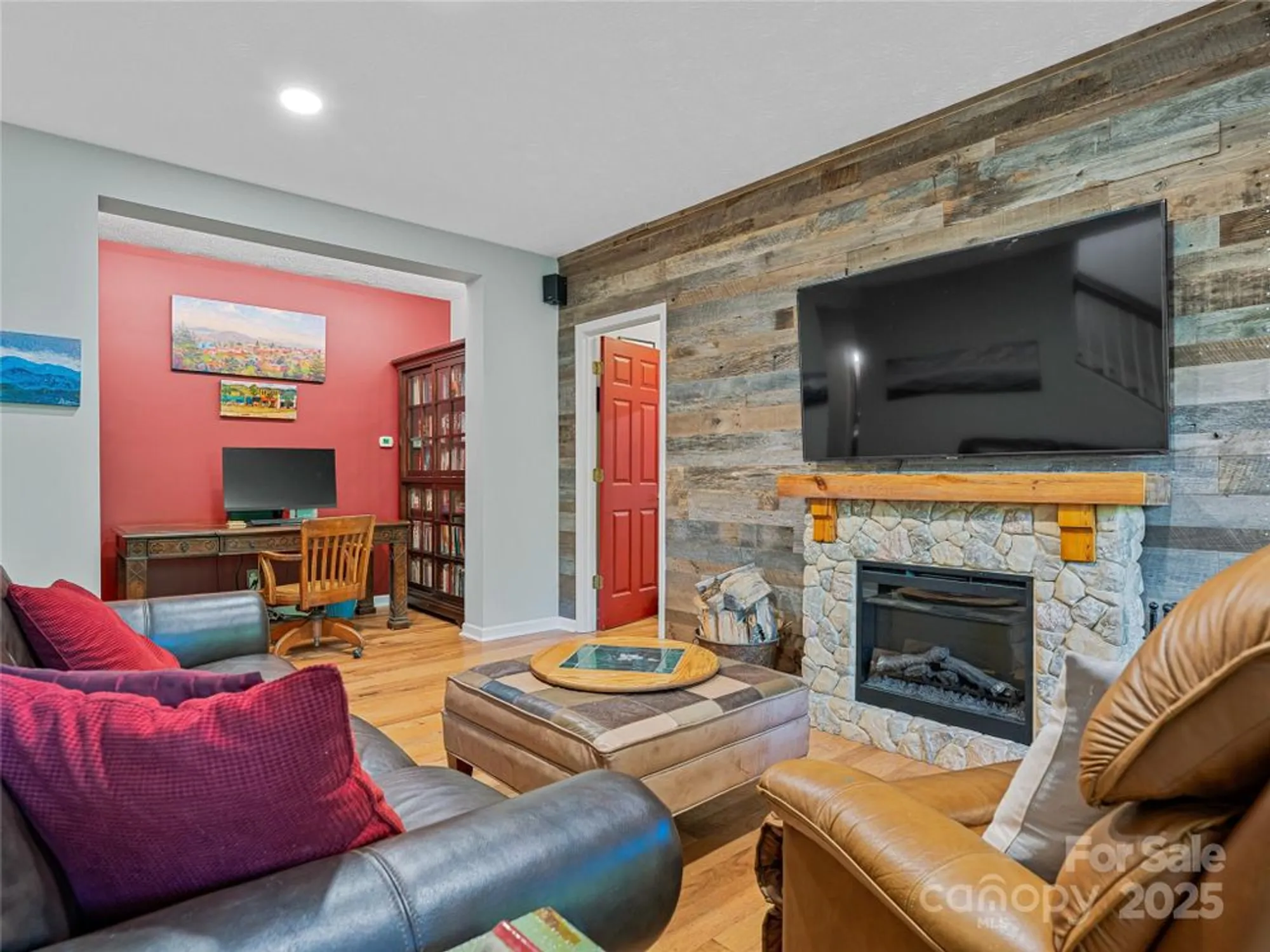 Property Slideshow image 28 of 48 | 222 bay laurel ln, Hendersonville, NC, 28791