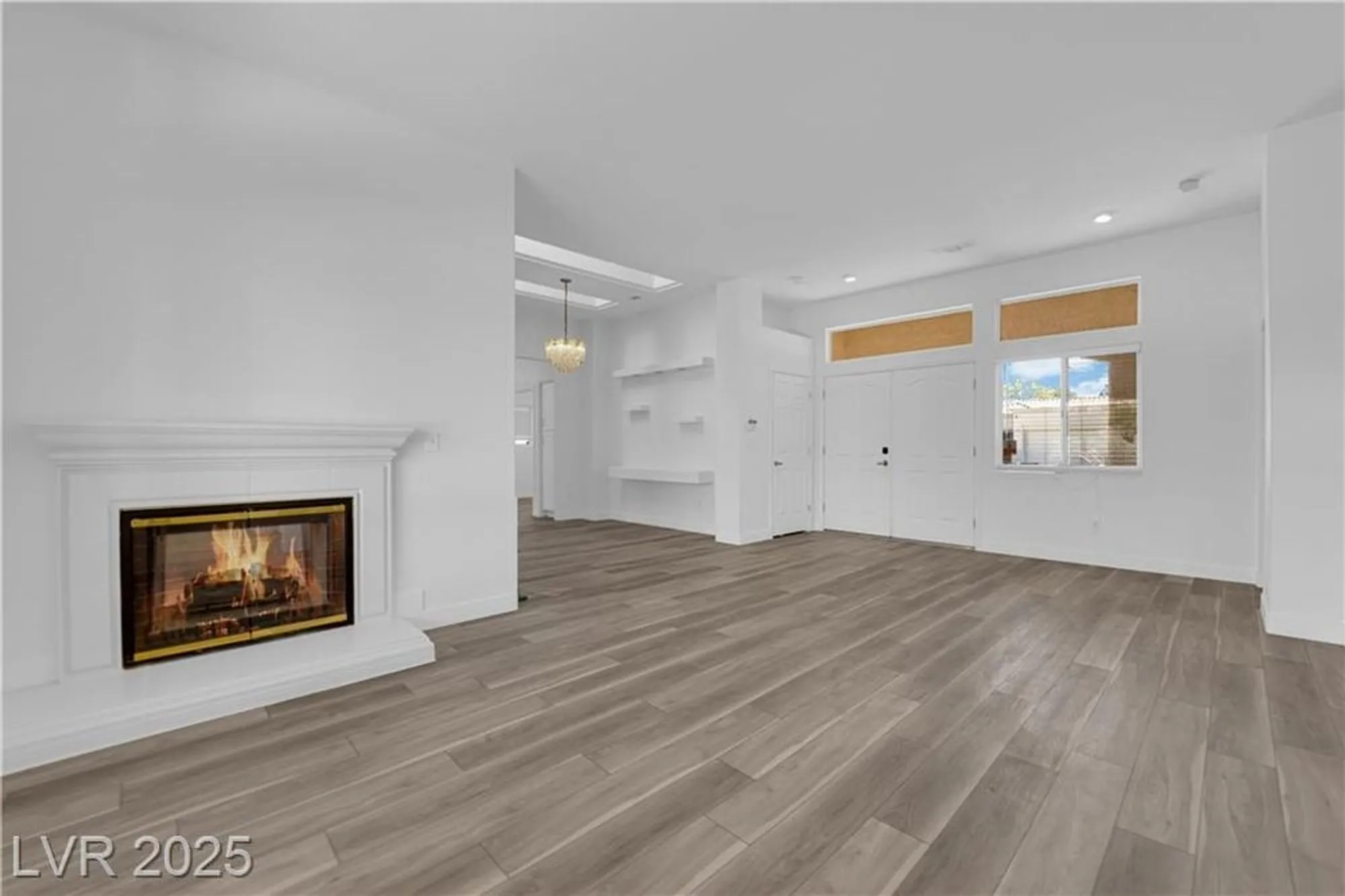 Property Slideshow image 9 of 35 | 10144 hunter springs dr, Las Vegas, NV, 89134