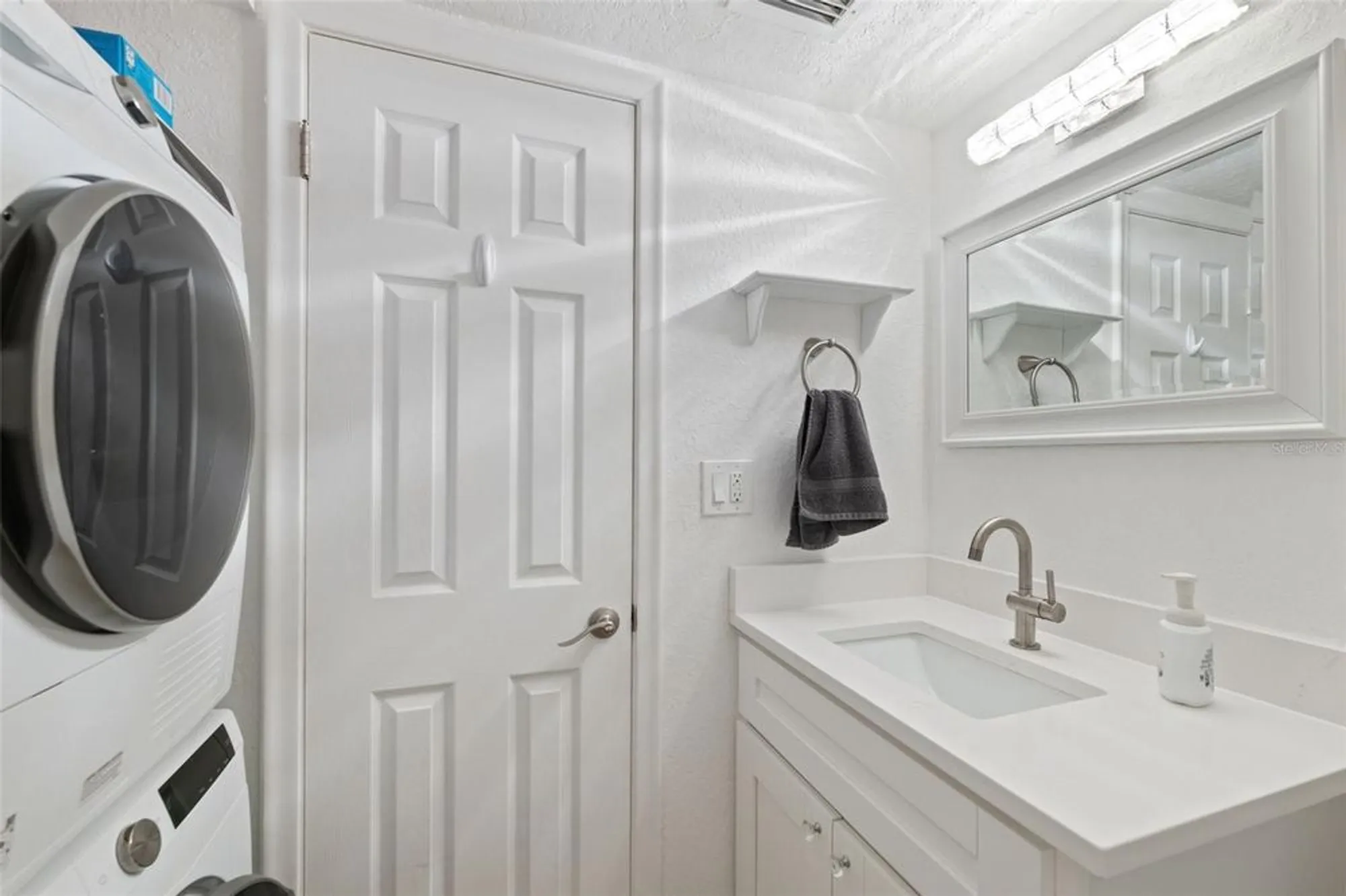 Property Slideshow image 26 of 49 | 6210 sun blvd apt 206, Saint Petersburg, FL, 33715