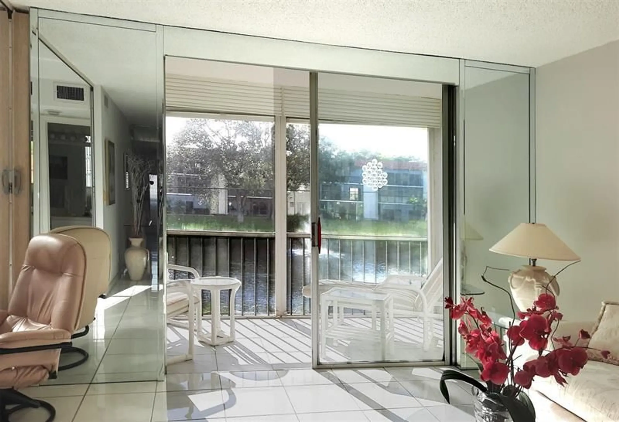 Property Slideshow image 8 of 17 | 381 s hollybrook dr 204, Pembroke Pines, FL, 33025