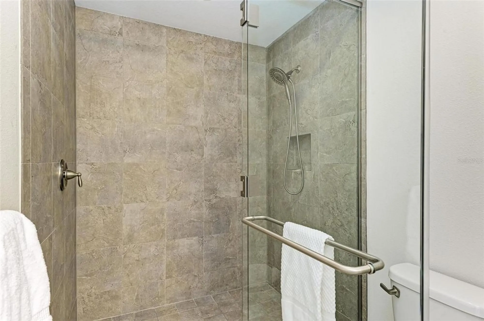 Property Slideshow image 33 of 89 | 379 aruba cir unit 202, Bradenton, FL, 34209