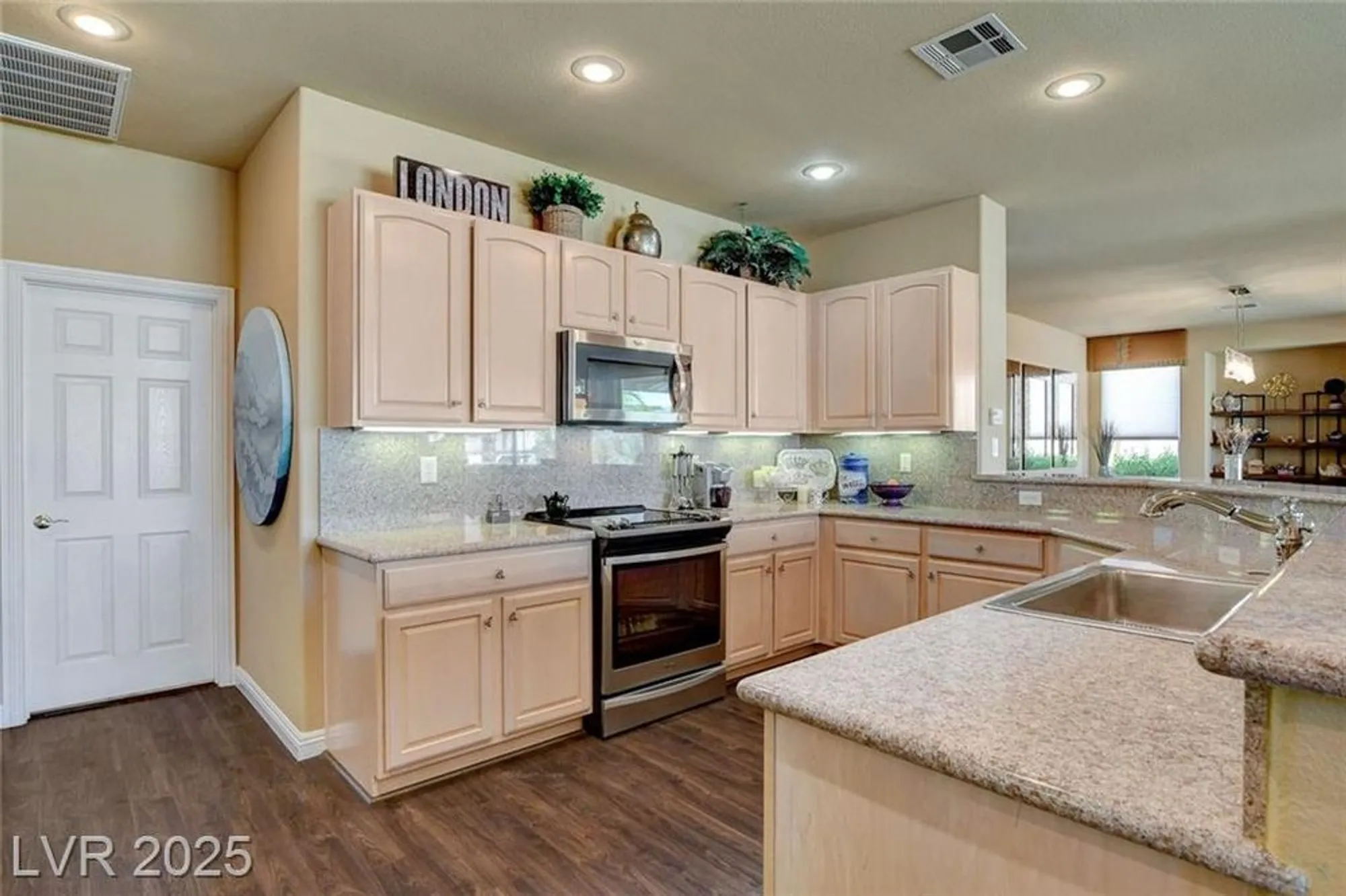 Property Slideshow image 25 of 48 | 4134 riva de tierra ln, Las Vegas, NV, 89135