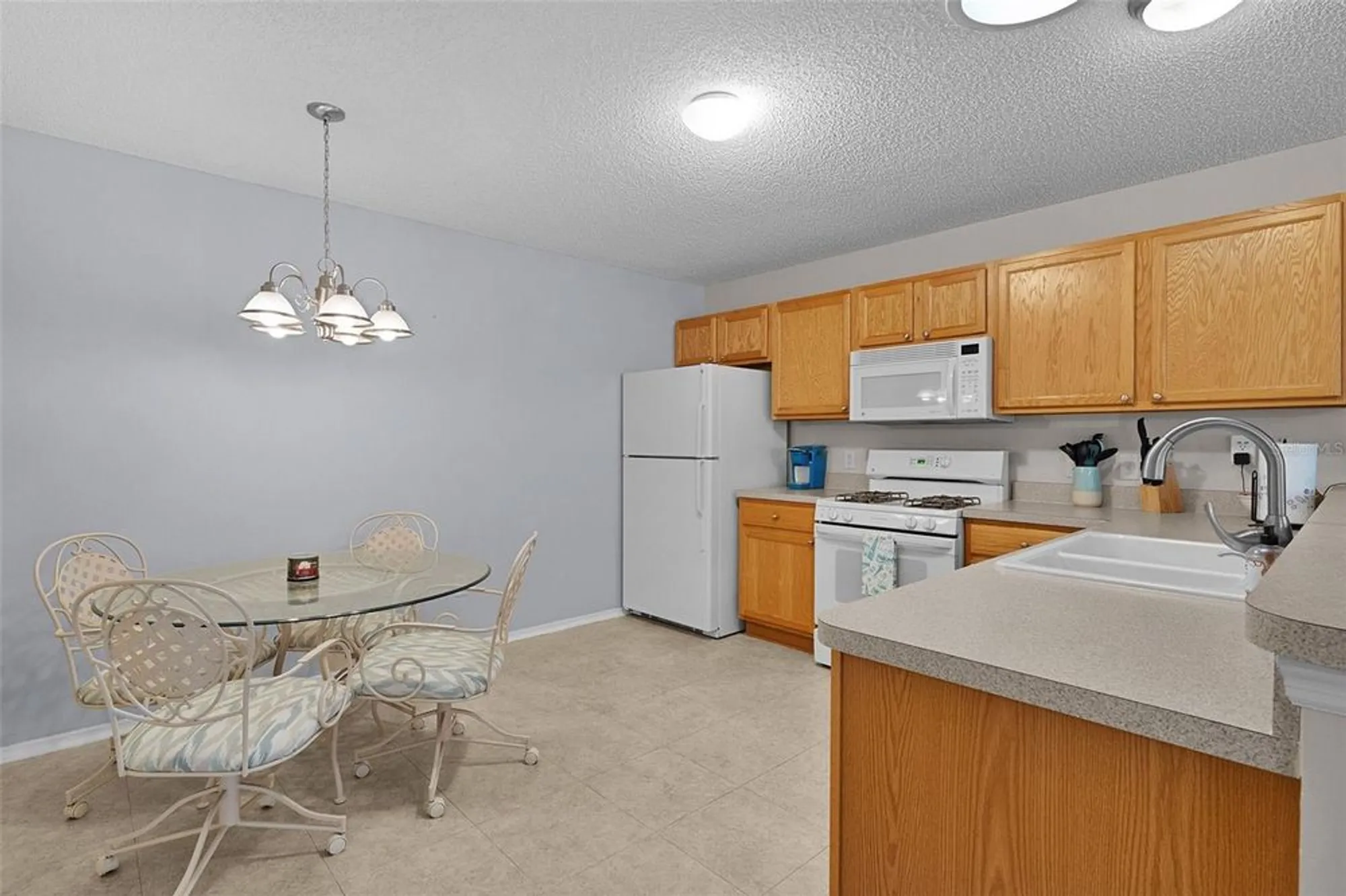 Property Slideshow image 18 of 55 | 2595 ascot loop, The Villages, FL, 32162