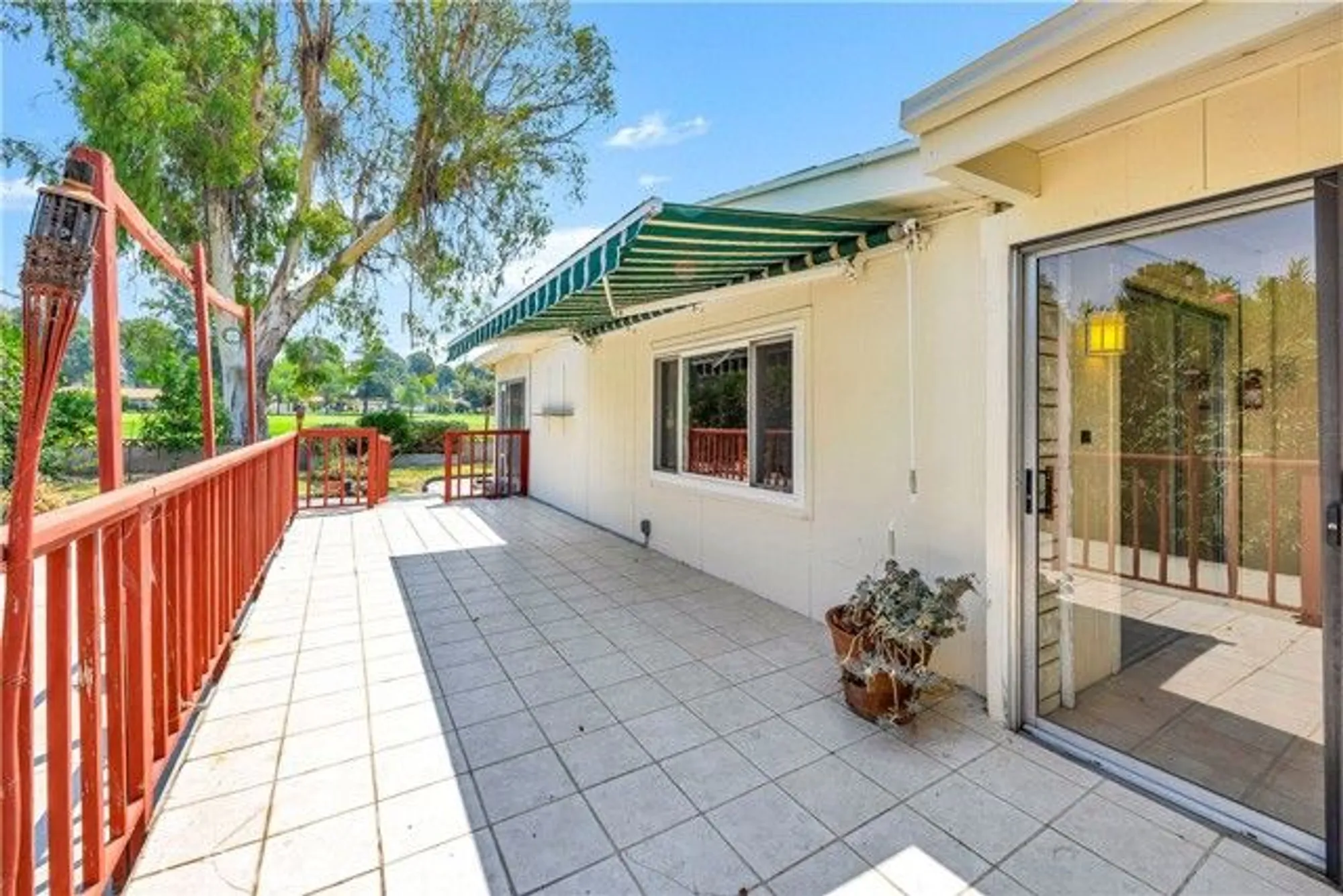 Property Slideshow image 36 of 54 | 1272 brentwood way, Hemet, CA, 92545