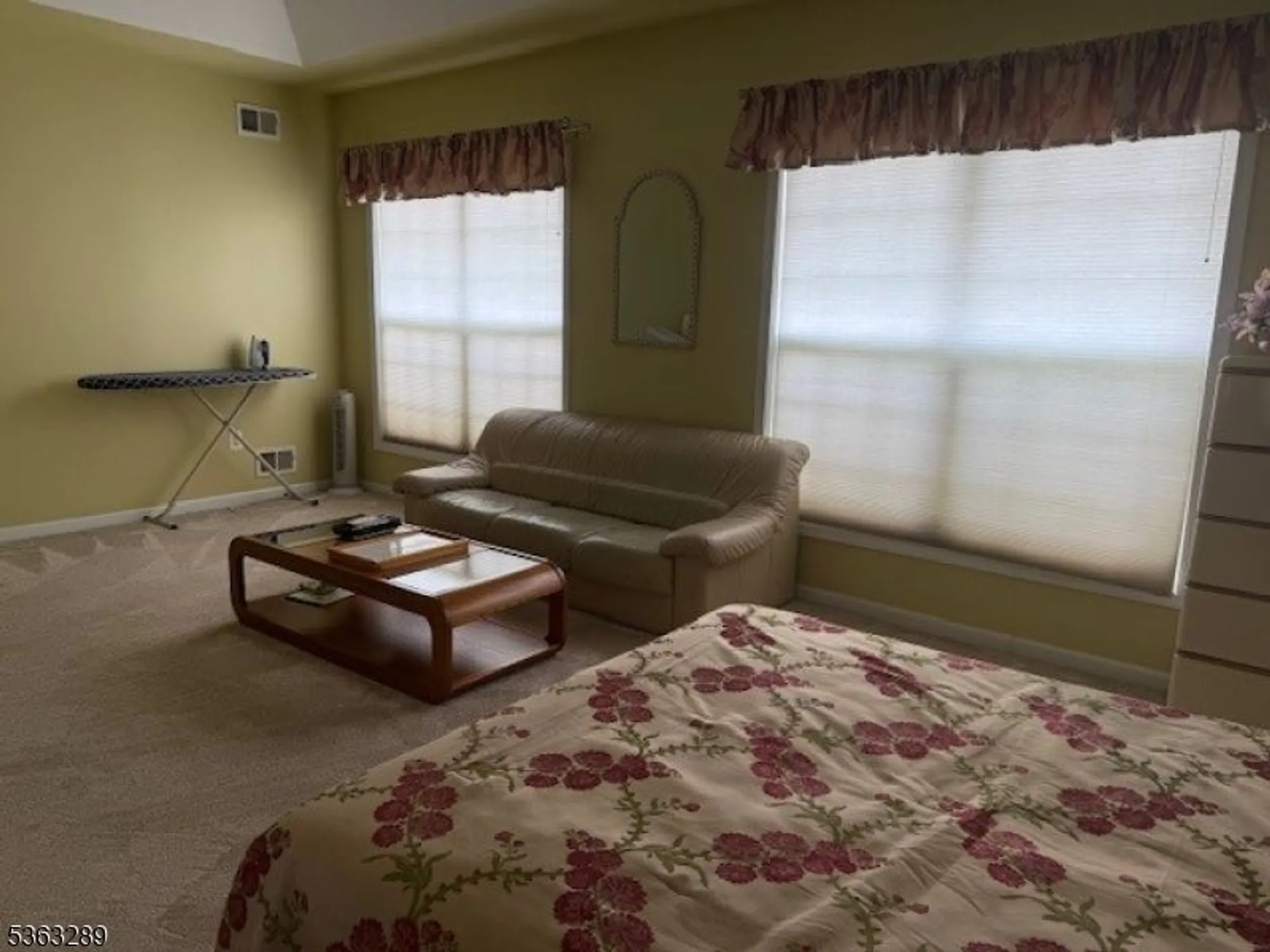 Property Slideshow image 14 of 27 | 515 crossfields ln, Somerset, NJ, 08873