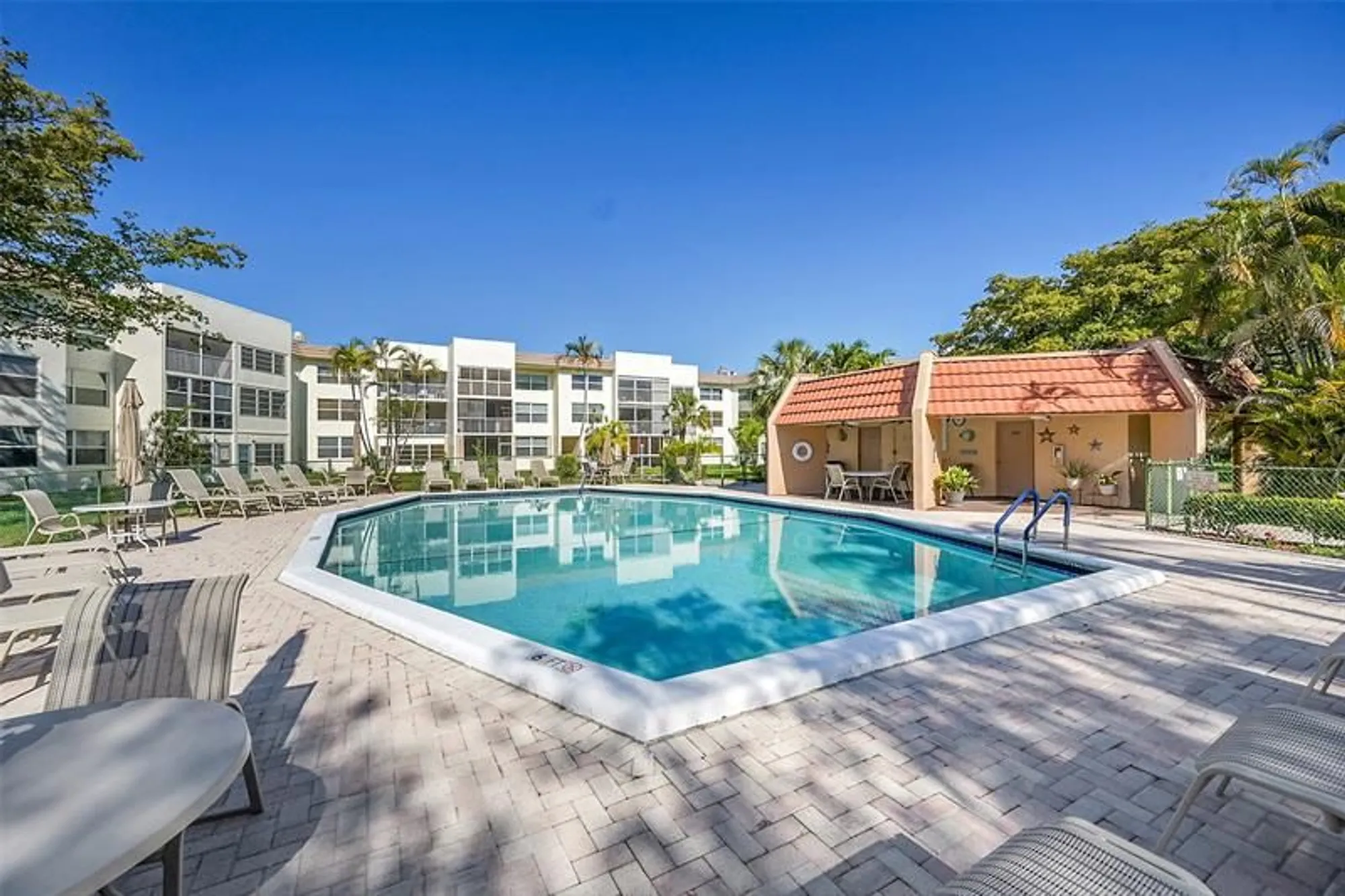 Property Slideshow image 5 of 28 | 6800 royal palm blvd apt 102, Margate, FL, 33063