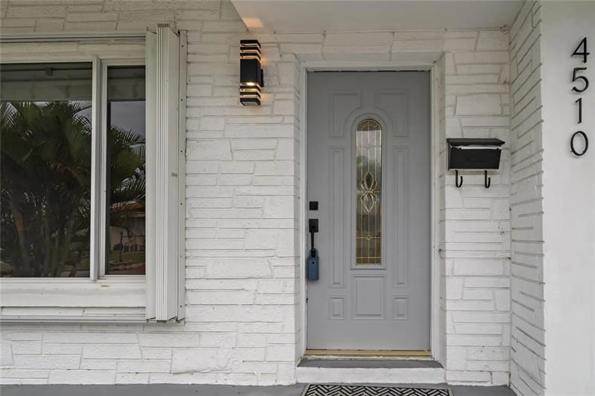 Property Slideshow image 3 of 34 | 4510 nw 49th dr, Tamarac, FL, 33319