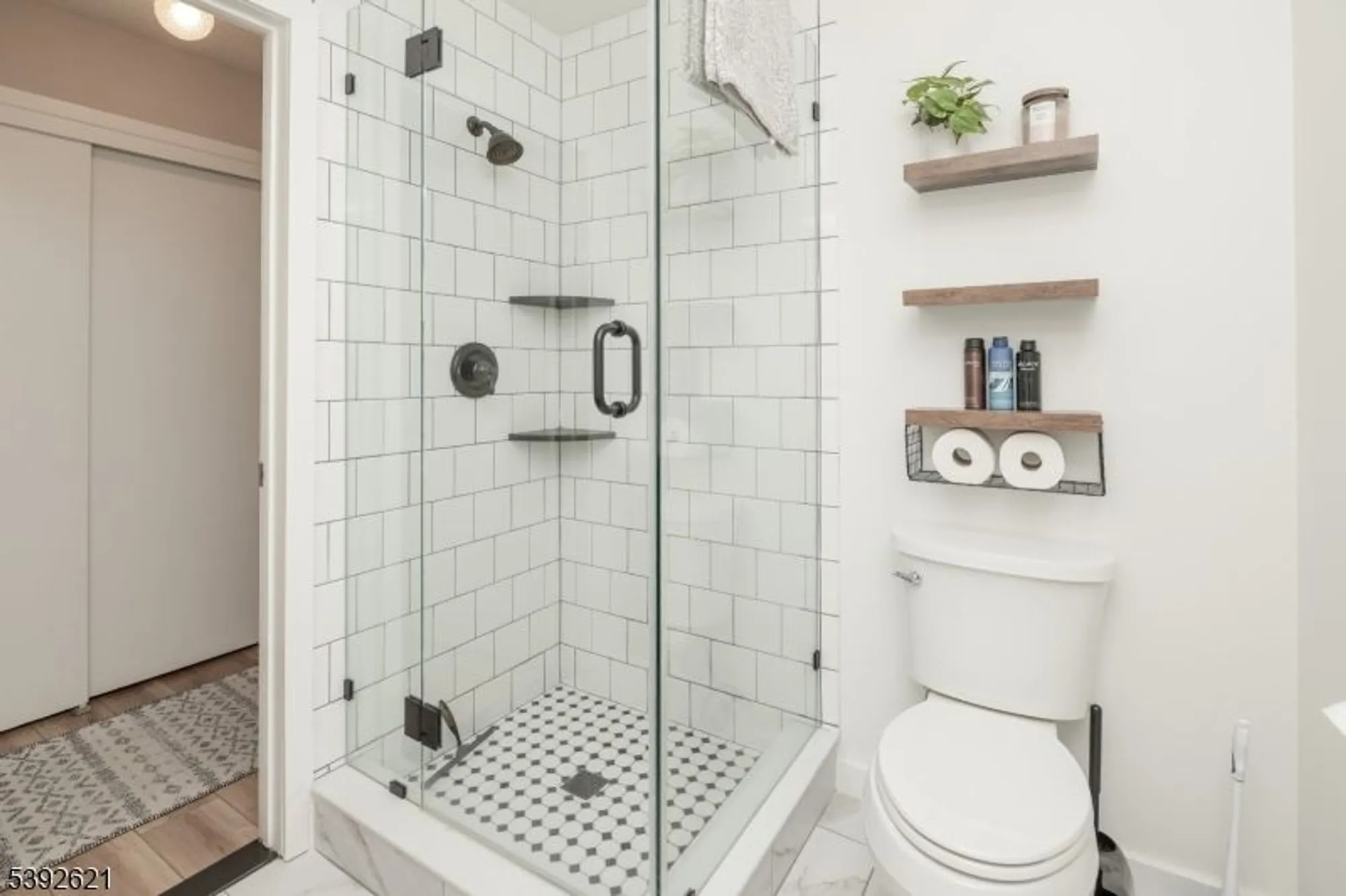 Property Slideshow image 31 of 39 | 31 drake way, Roxbury Twp, NJ, 07836