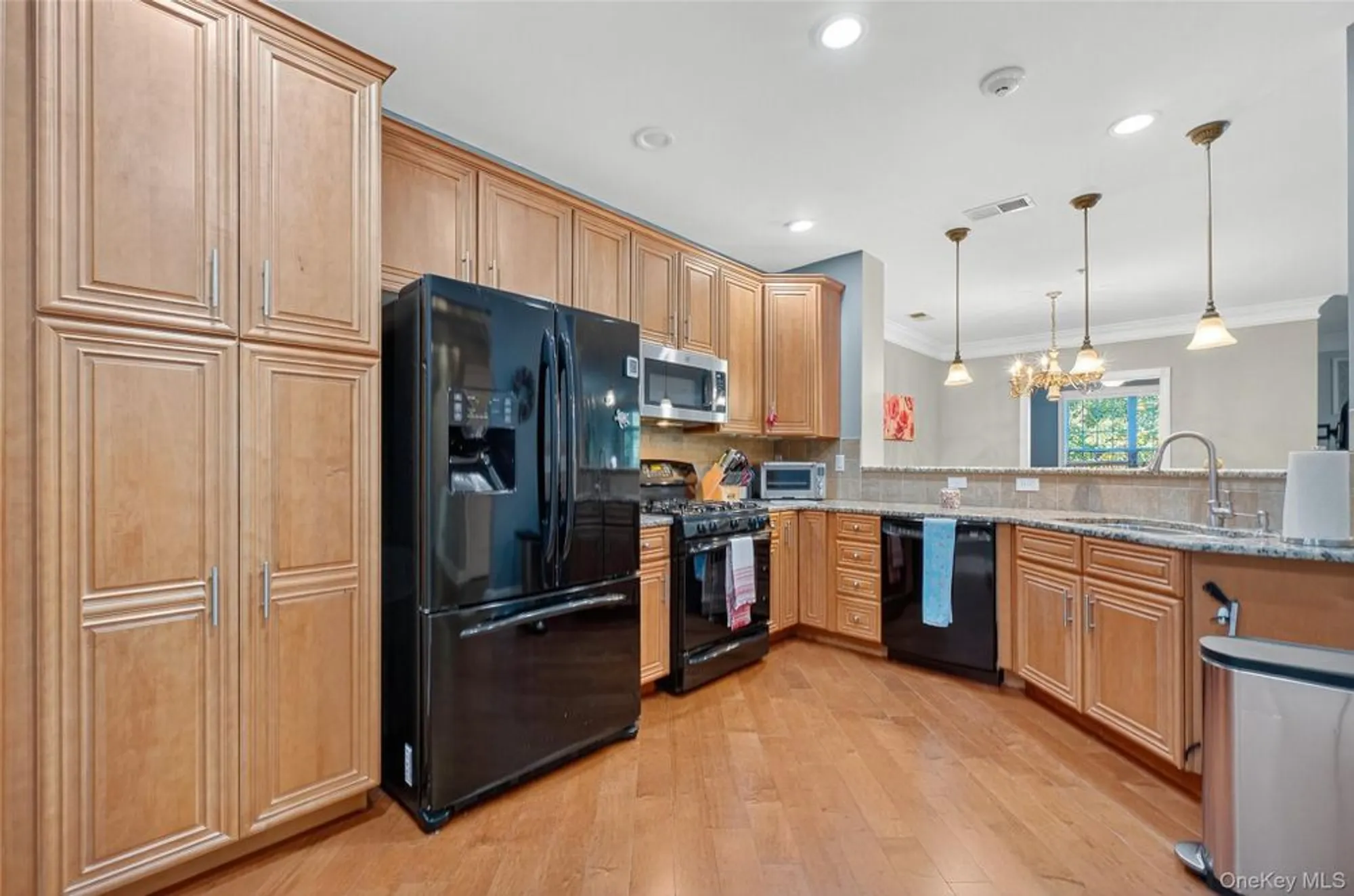 Property Slideshow image 7 of 43 | 423 regency dr, Fishkill, NY, 12524