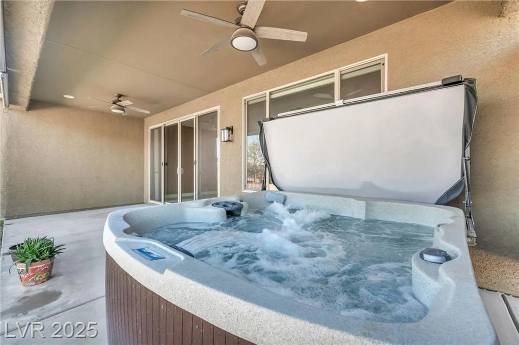 Property Slideshow image 2 of 83 | 906 majestic vw, Mesquite, NV, 89034