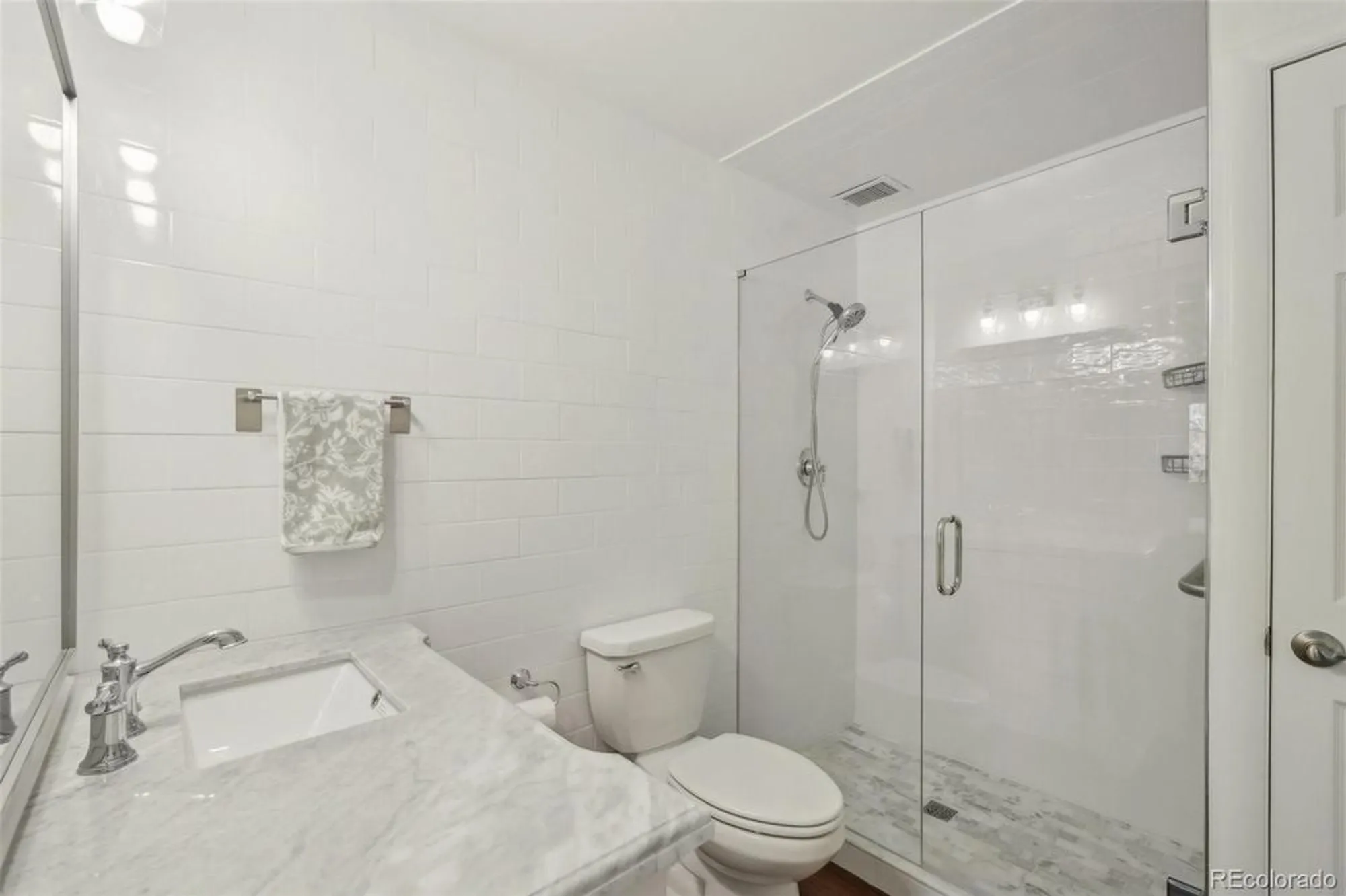Property Slideshow image 14 of 19 | 705 s alton way 4d, Denver, CO, 80247