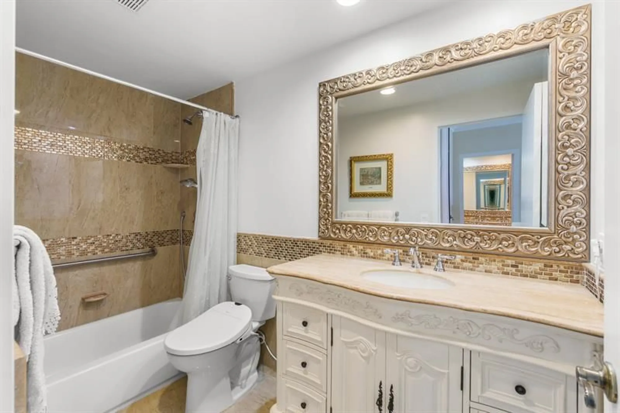 Property Slideshow image 34 of 48 | 3333 ne 34th st 810, Fort Lauderdale, FL, 33308