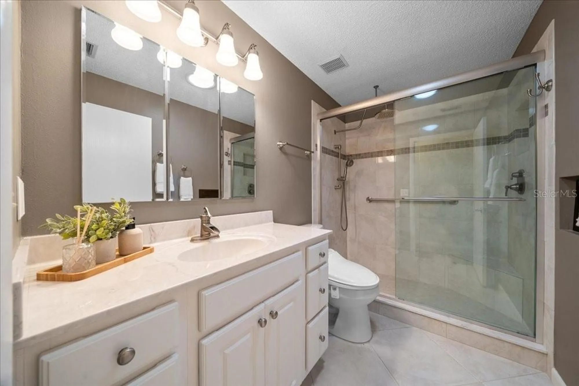 Property Slideshow image 30 of 44 | 8819 sw 91st pl c, Ocala, FL, 34481