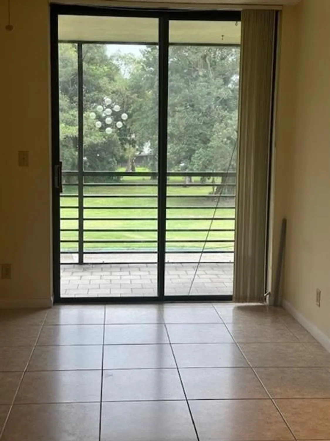 Property Slideshow image 9 of 22 | 8050 w mcnab rd 210, Tamarac, FL, 33321