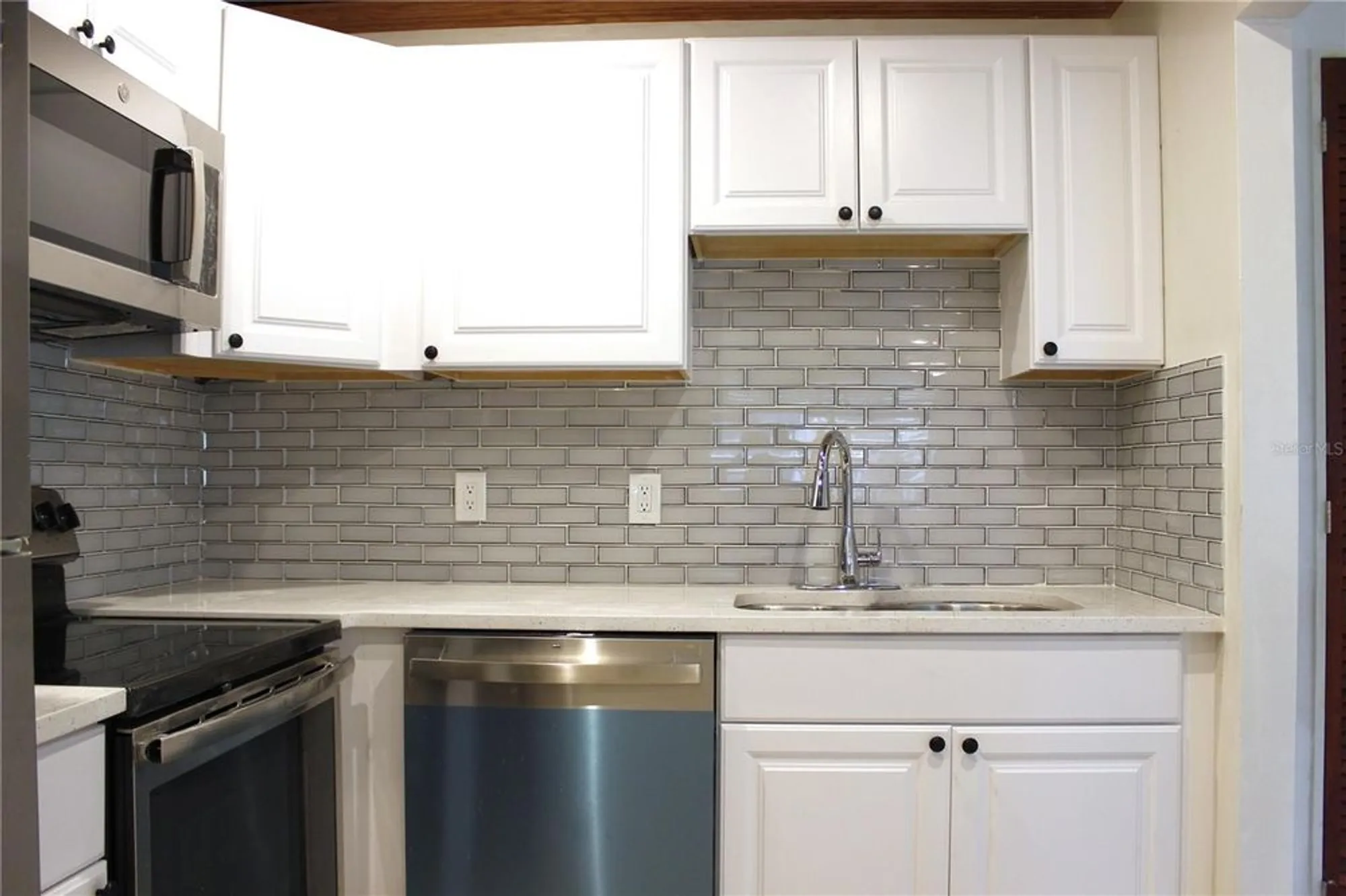 Property Slideshow image 14 of 40 | 101 cambridge trl apt 194, Sun City Center, FL, 33573