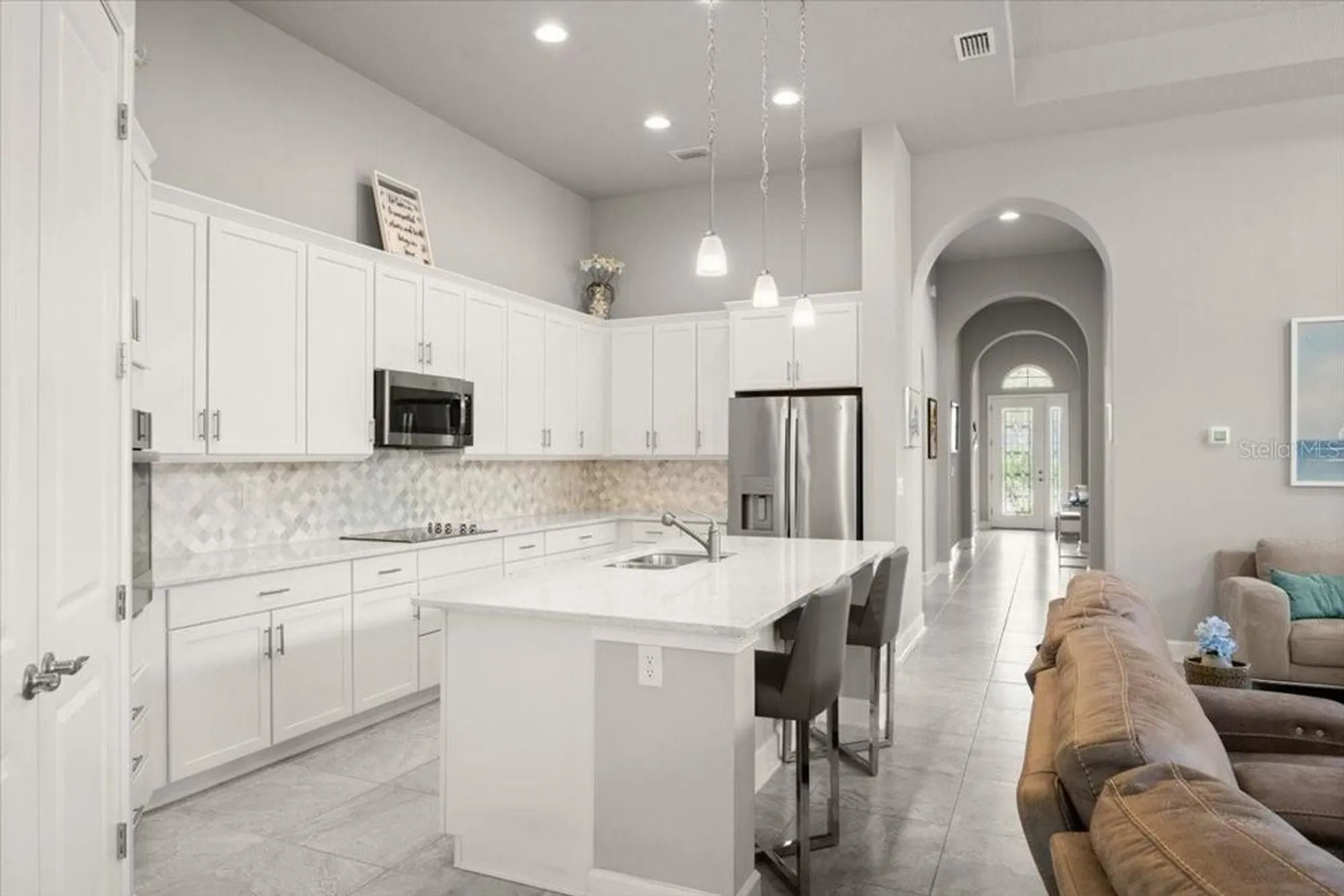 Property Slideshow image 10 of 67 | 827 creekwood dr, Ormond Beach, FL, 32174