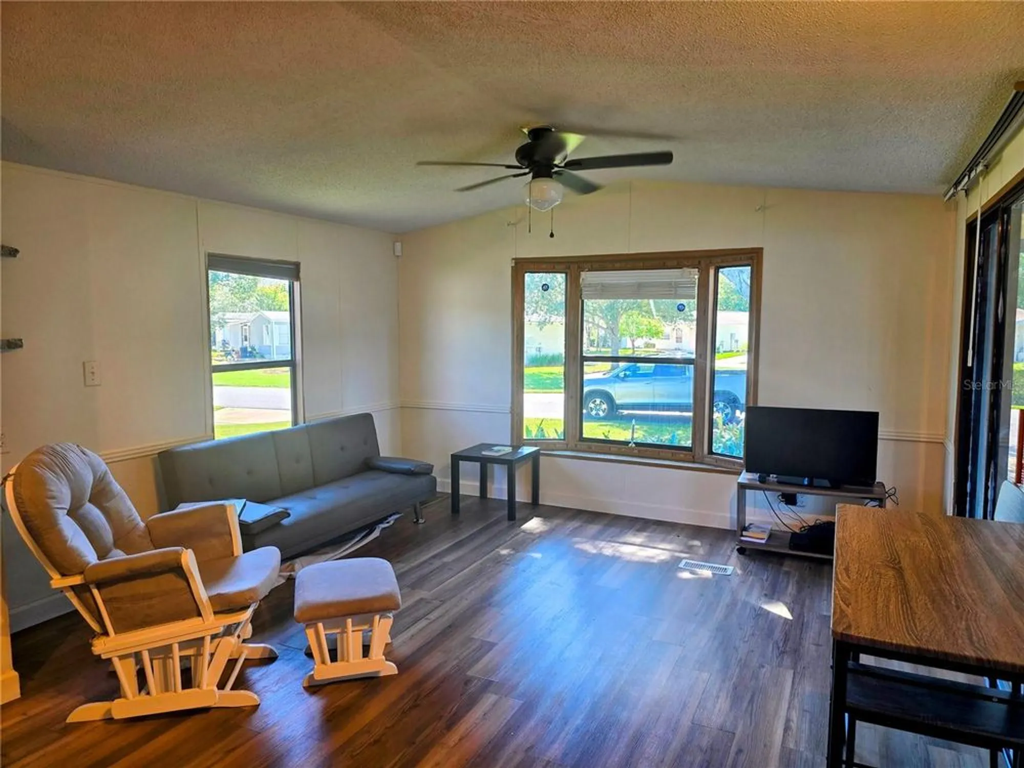 Property Slideshow image 6 of 19 | 615 cottage park ln, Leesburg, FL, 34748